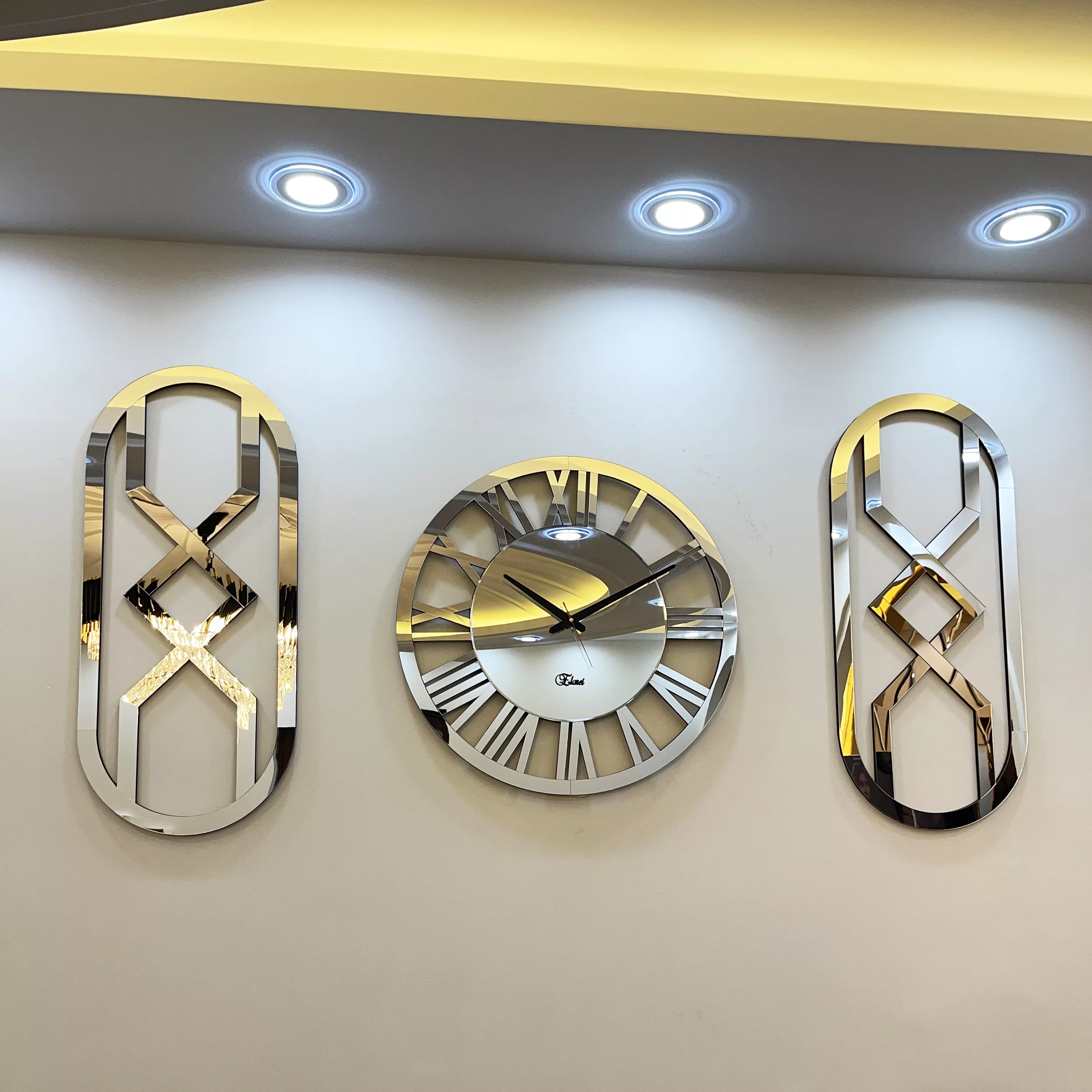 ساعت دیواری اِلِنسی مدل Helios به همراه آینه