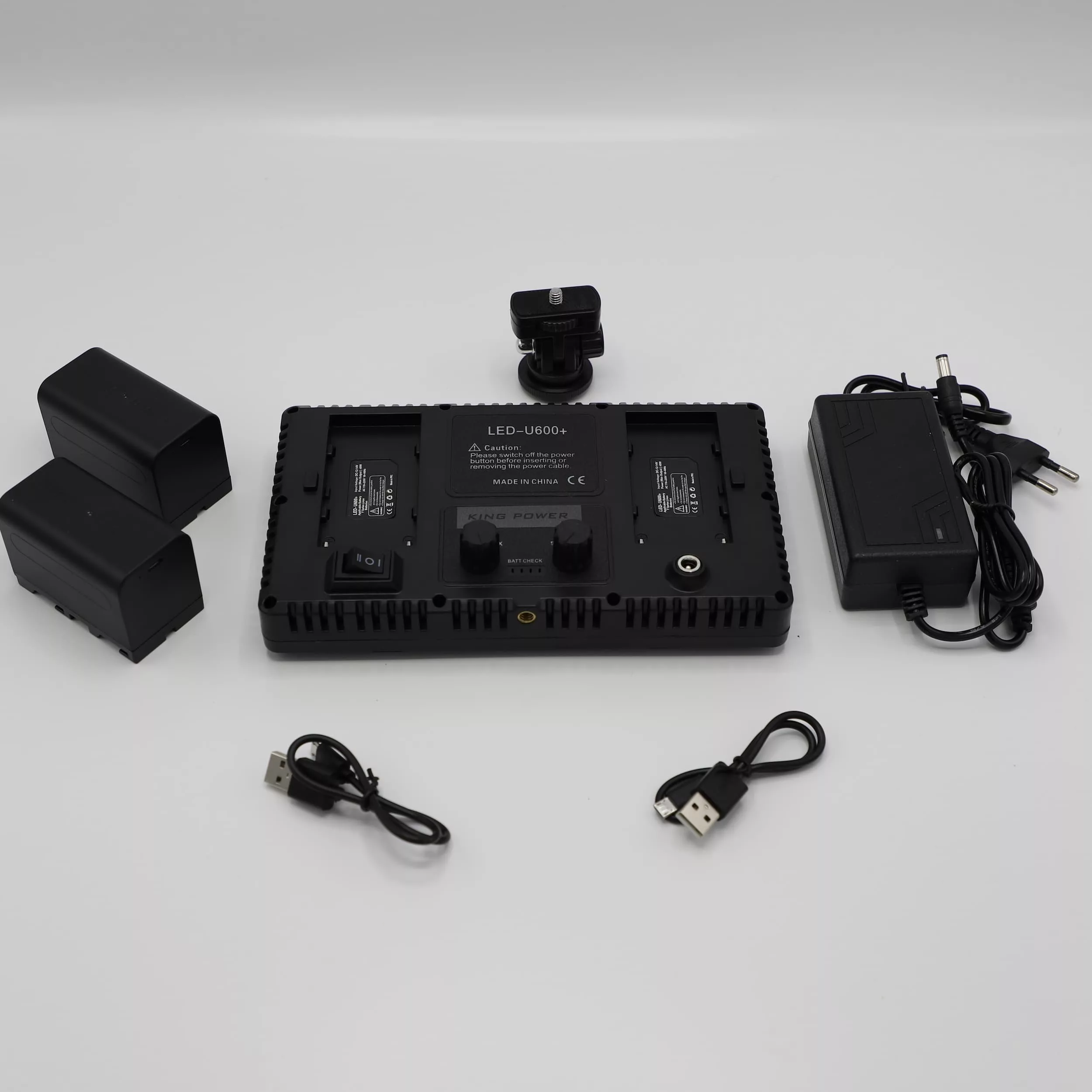 نور ثابت ال ای دی کینگ پاور مدل Pro 600