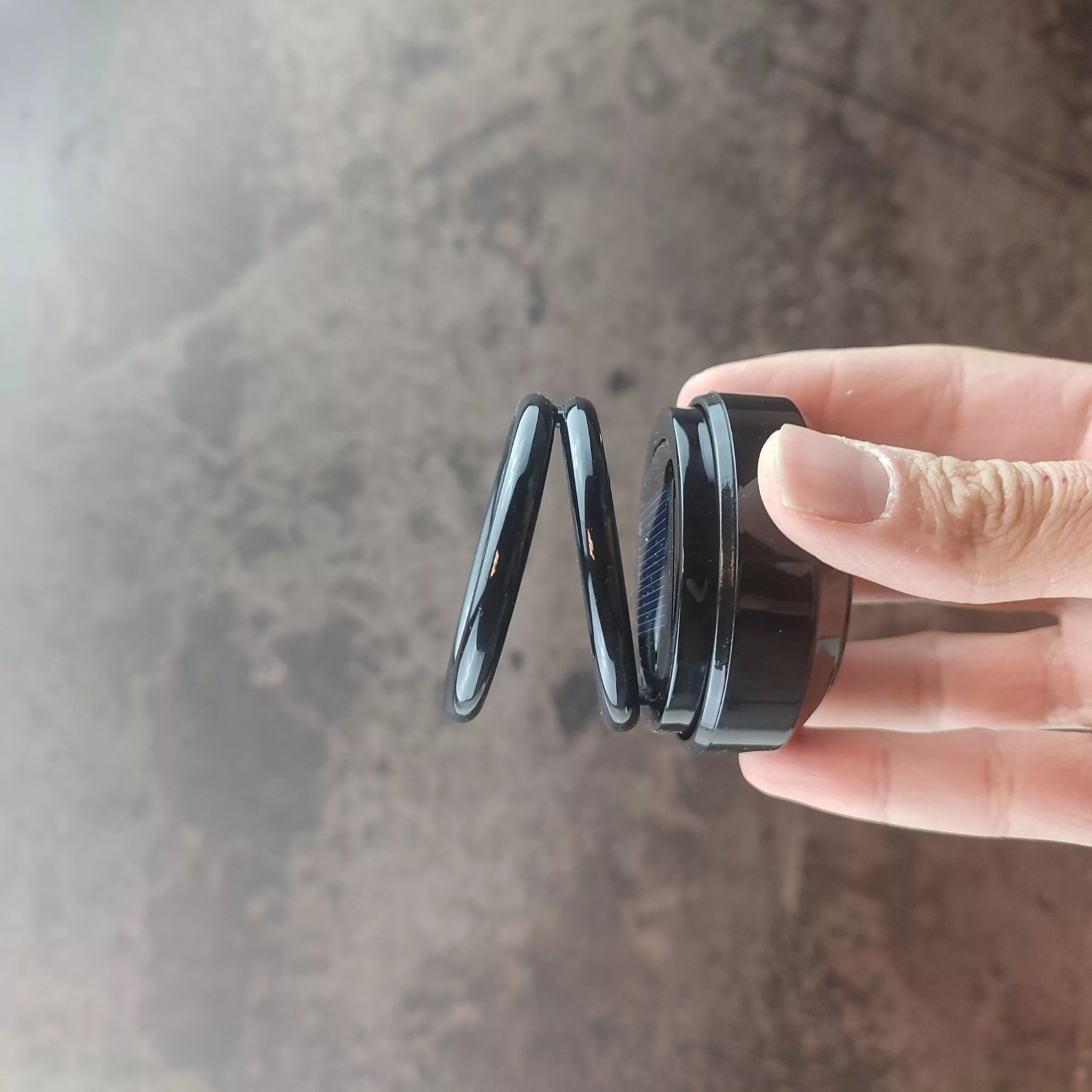 خوشبو کننده خودرو مدل خورشیدی رینگی