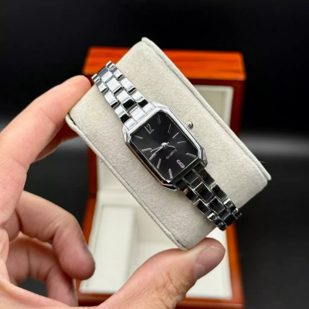 ساعت مچی عقربه‌ای کوارتز زنانه مدل کلاسیک لوکس بند دستبندی کد ۴