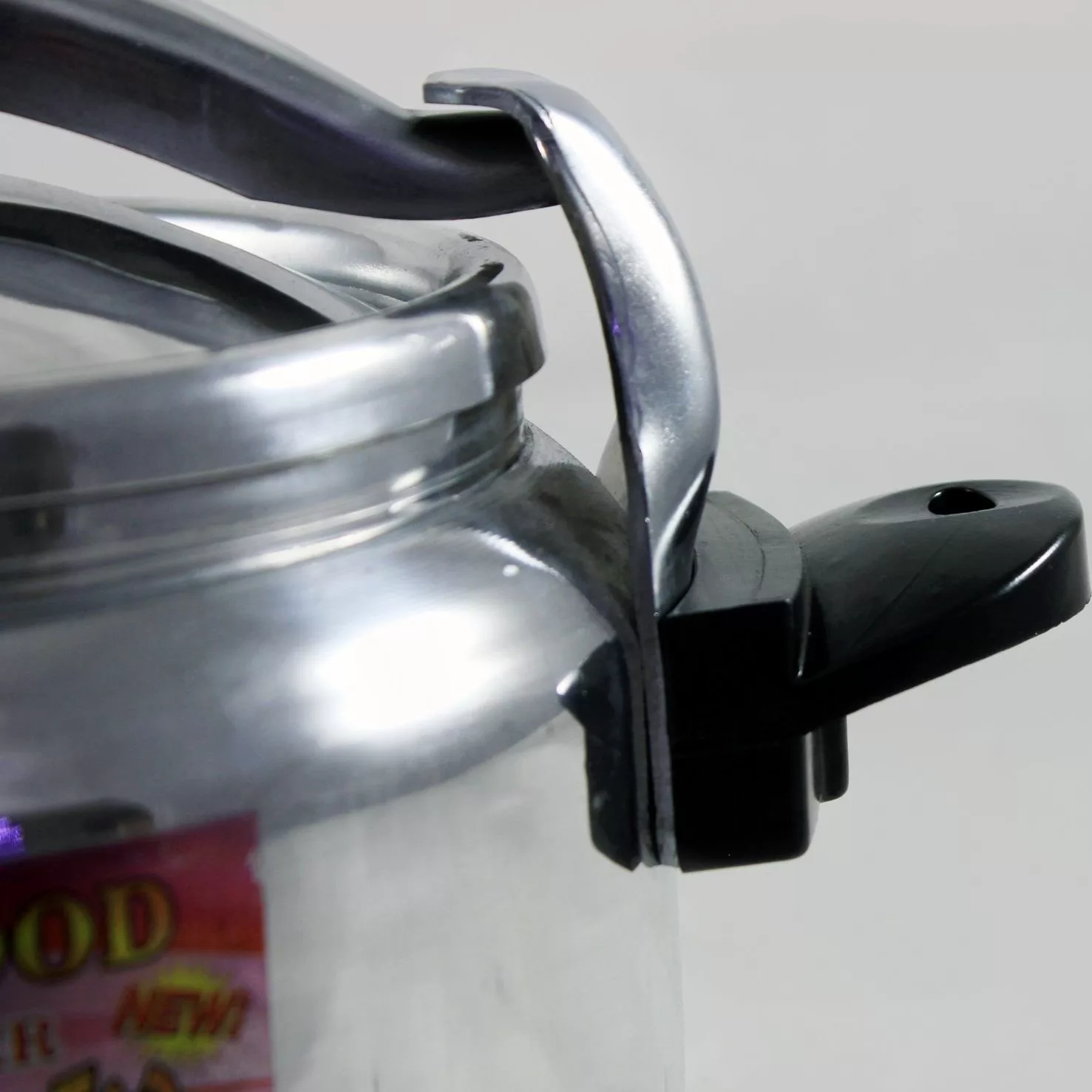 زودپز مدل دو دسته گنجایش 5.5 لیتر