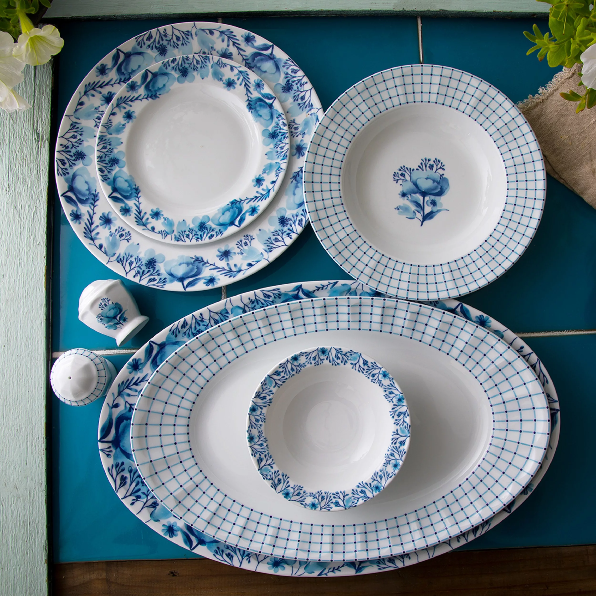 سرویس غذاخوری 29 پارچه 6 نفر چینی زرین ایران مدل نئوکلاسیک آراگل درجه یک