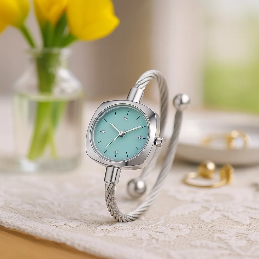 ساعت مچی عقربهای کوارتز زنانه مدل لوکس مینیمال بند النگویی صفحه نگین دار کد ۴