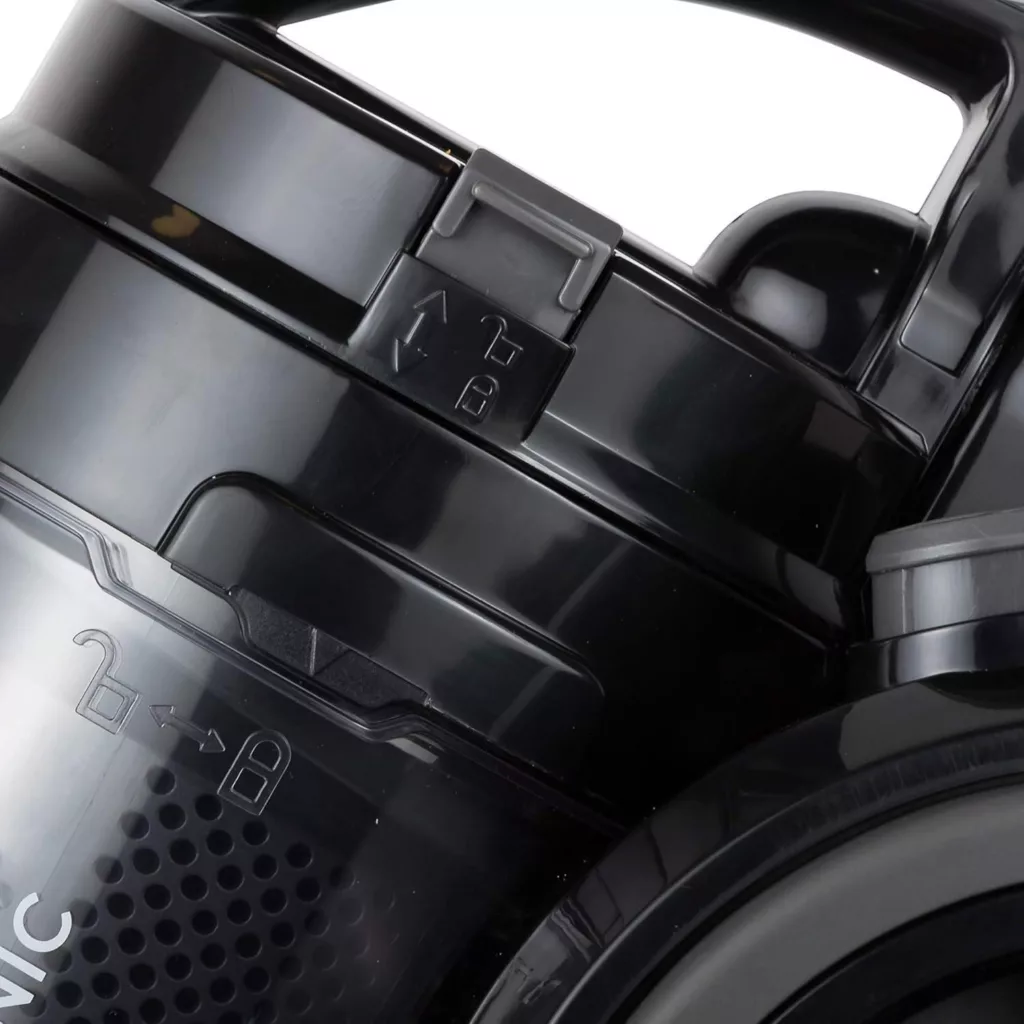 جارو برقی بلک اند دکر مدل VM1480