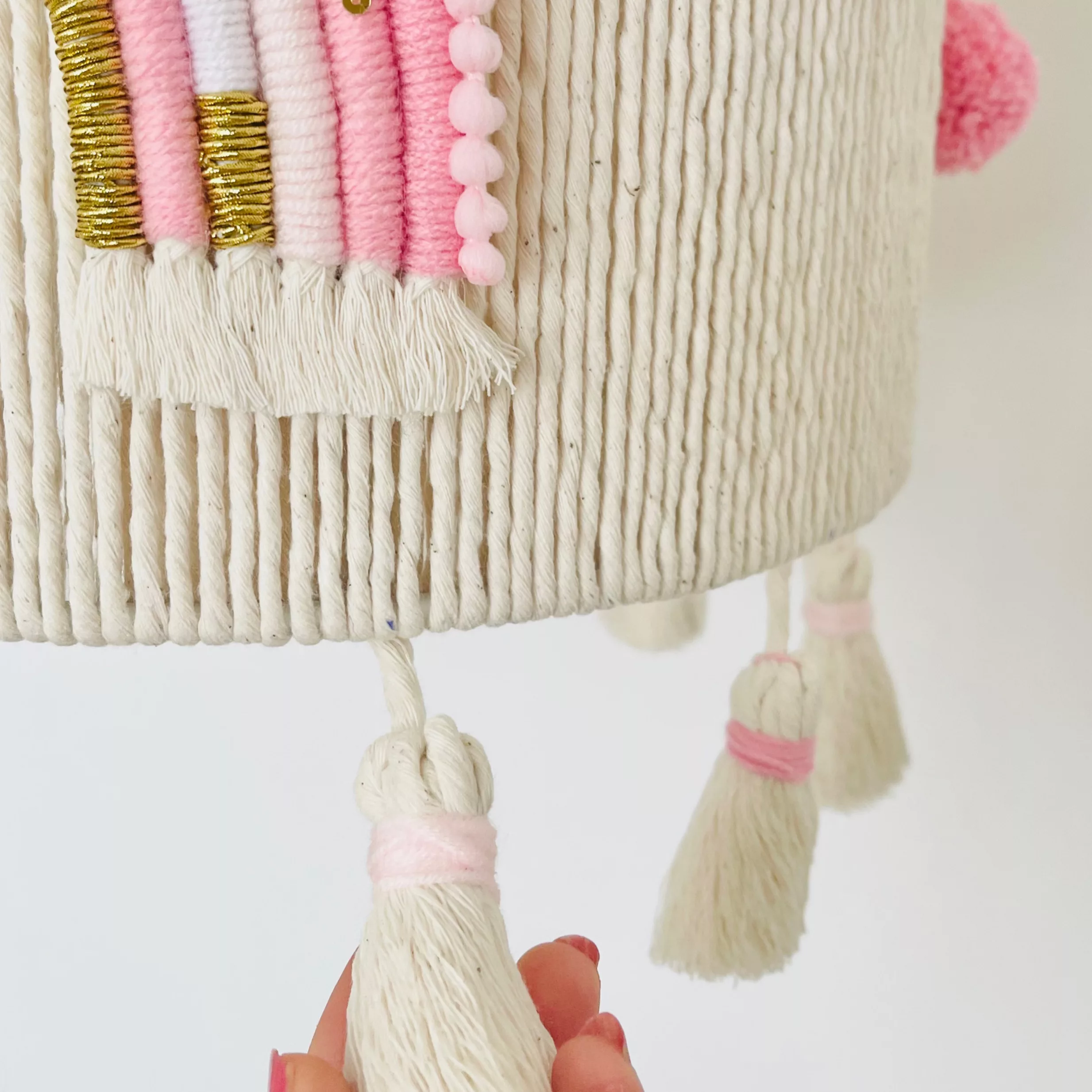 لوستر کودک مدل مکرومه طرح پاپیون