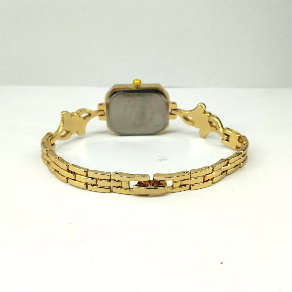 ساعت مچی عقربه ای زنانه مدل موتور کوارتز کد MO01