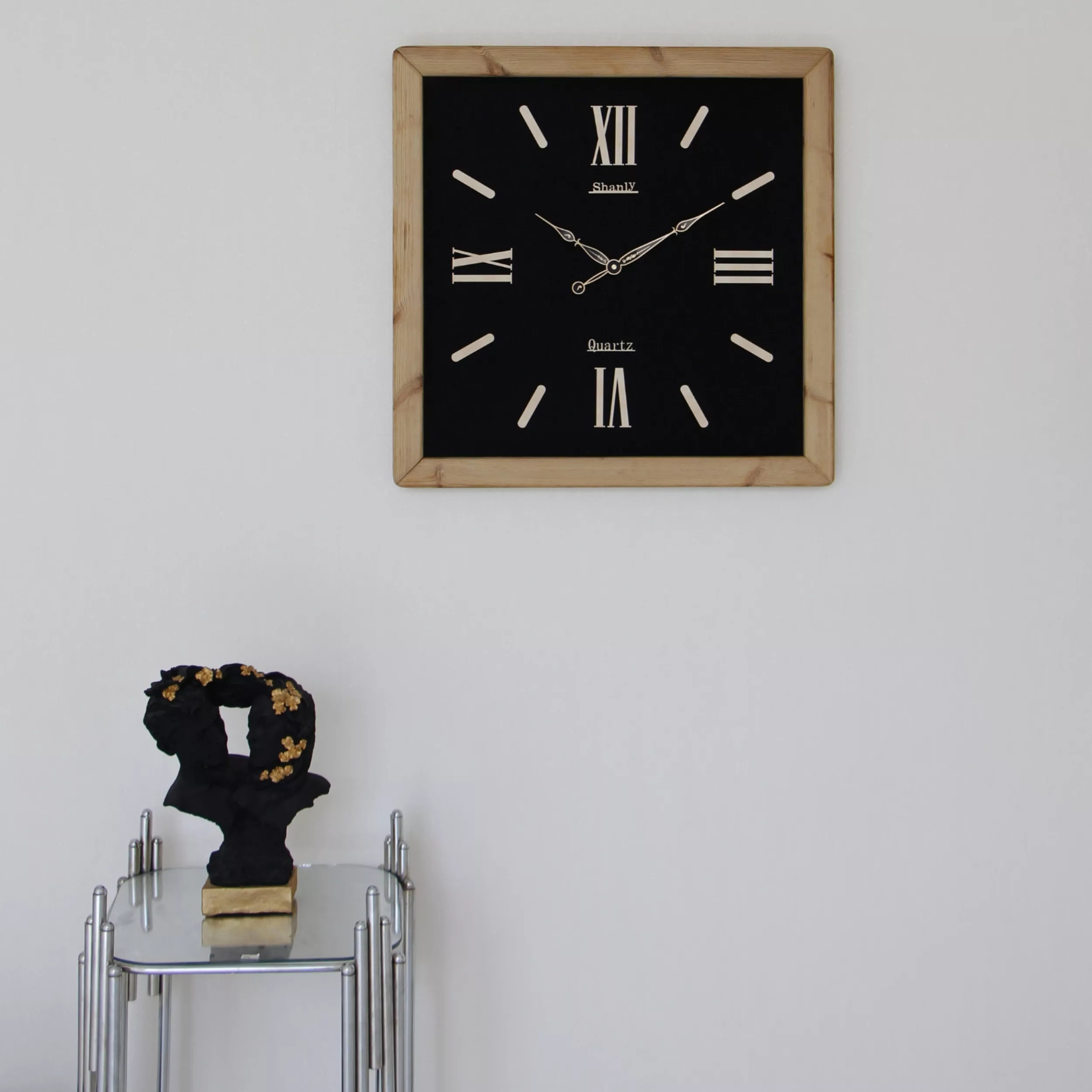 ساعت دیواری کوارتز سانلی طرح چوبی‌ چرمی کد ۴۳۴۳