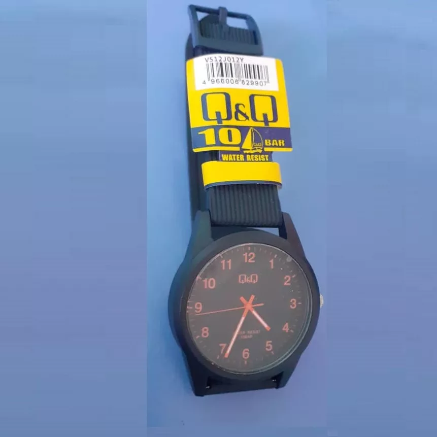 ساعت مچی عقربه ای کیو اند کیو مدل vs12j012y