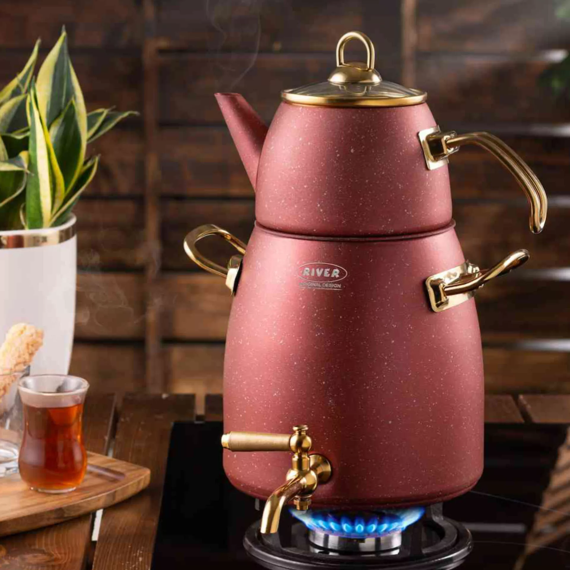 ست کتری و قوری ریور مدل شیردار کد TP5831 گنجایش کتری 4.5 لیتر گنجایش قوری 1.2 لیتر