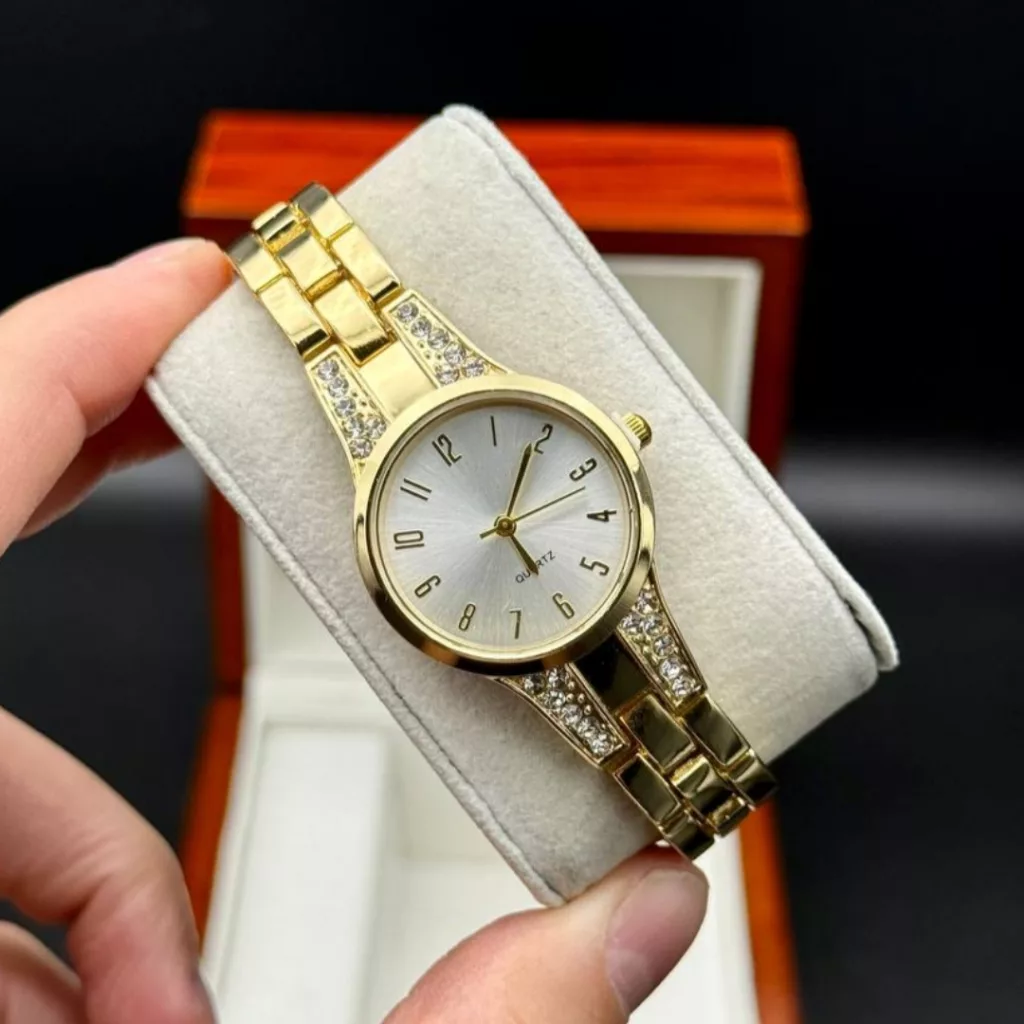 ساعت مچی عقربه‌ای کوارتز زنانه مدل کلاسیک لوکس بند دستبندی کد ۵