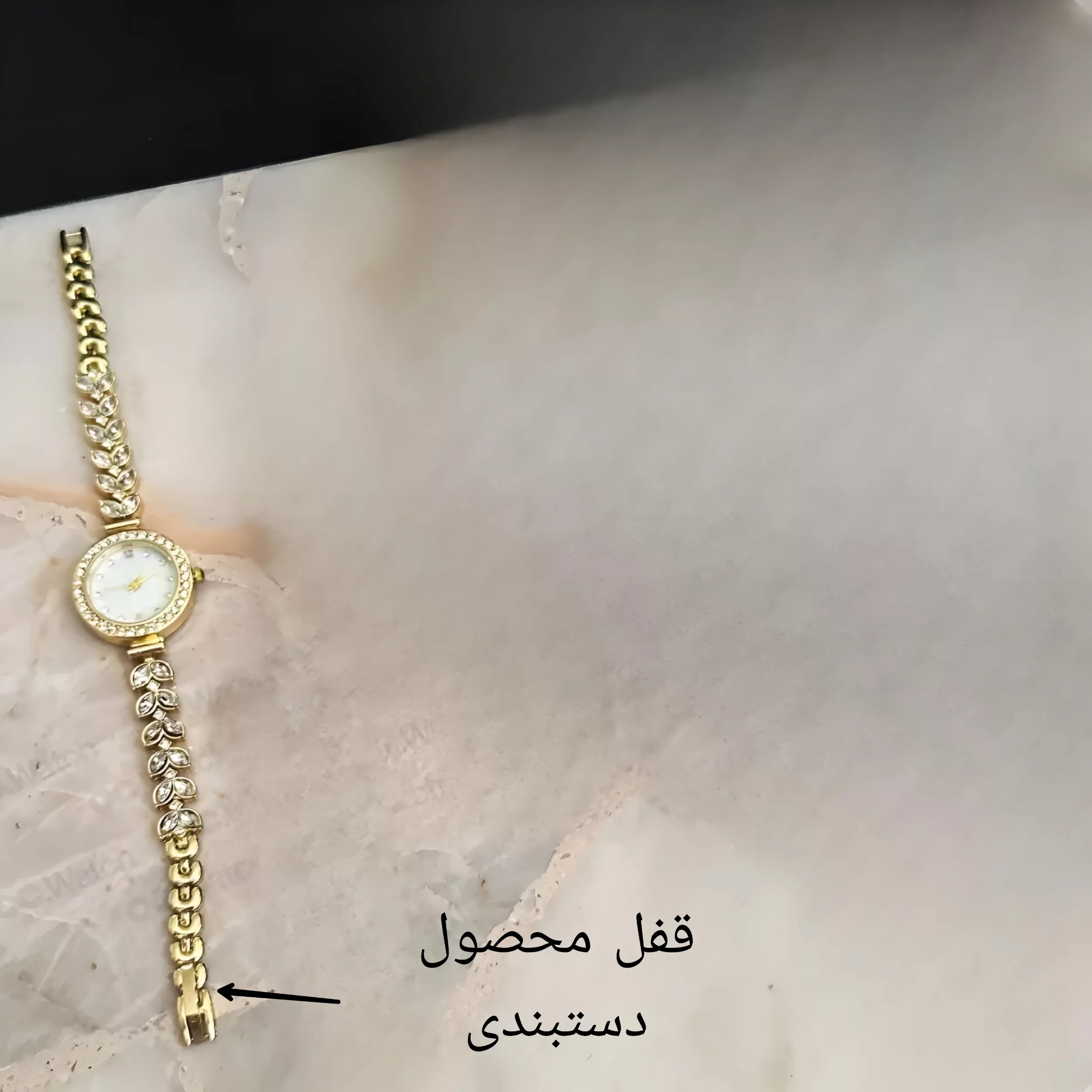 ساعت مچی عقربه ای زنانه مدل کوارتز بند گندمی