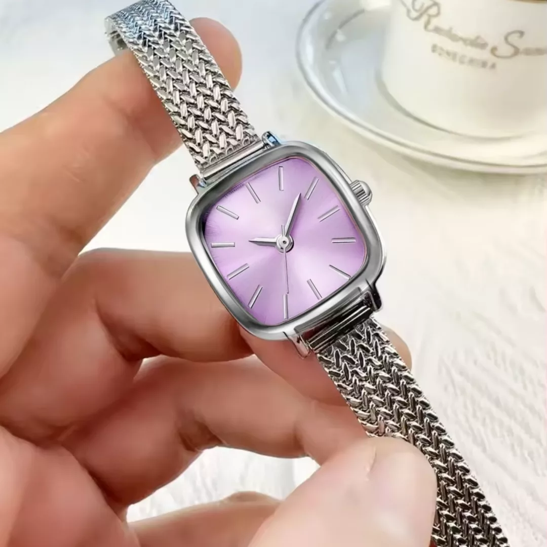 ساعت مچی عقربه‌ای کوارتز زنانه مدل مینیمال کلاسیک بند حصیری کد ۲