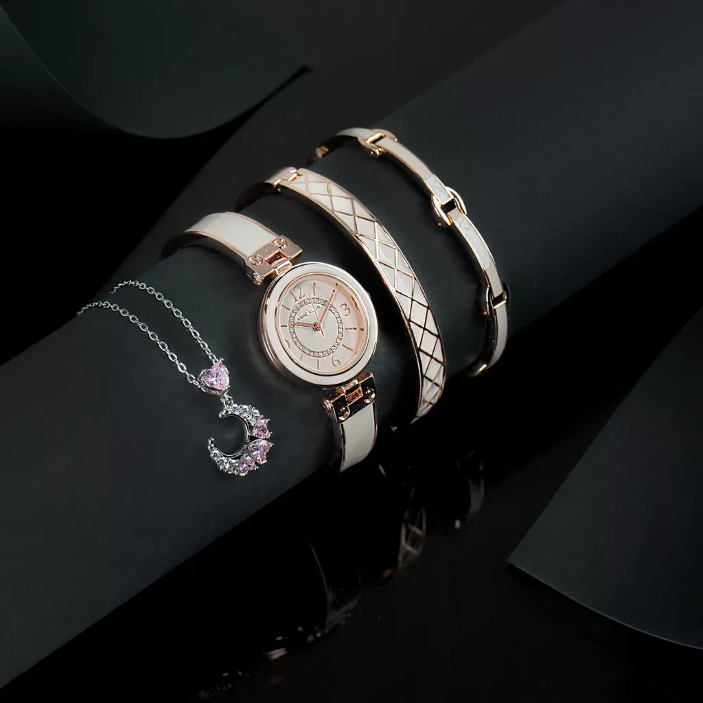 ست ساعت مچی عقربه‌ای و دستبند کوارتز زنانه آنه کلین مدل AK/3296-Senator Edition به همراه گردنبند