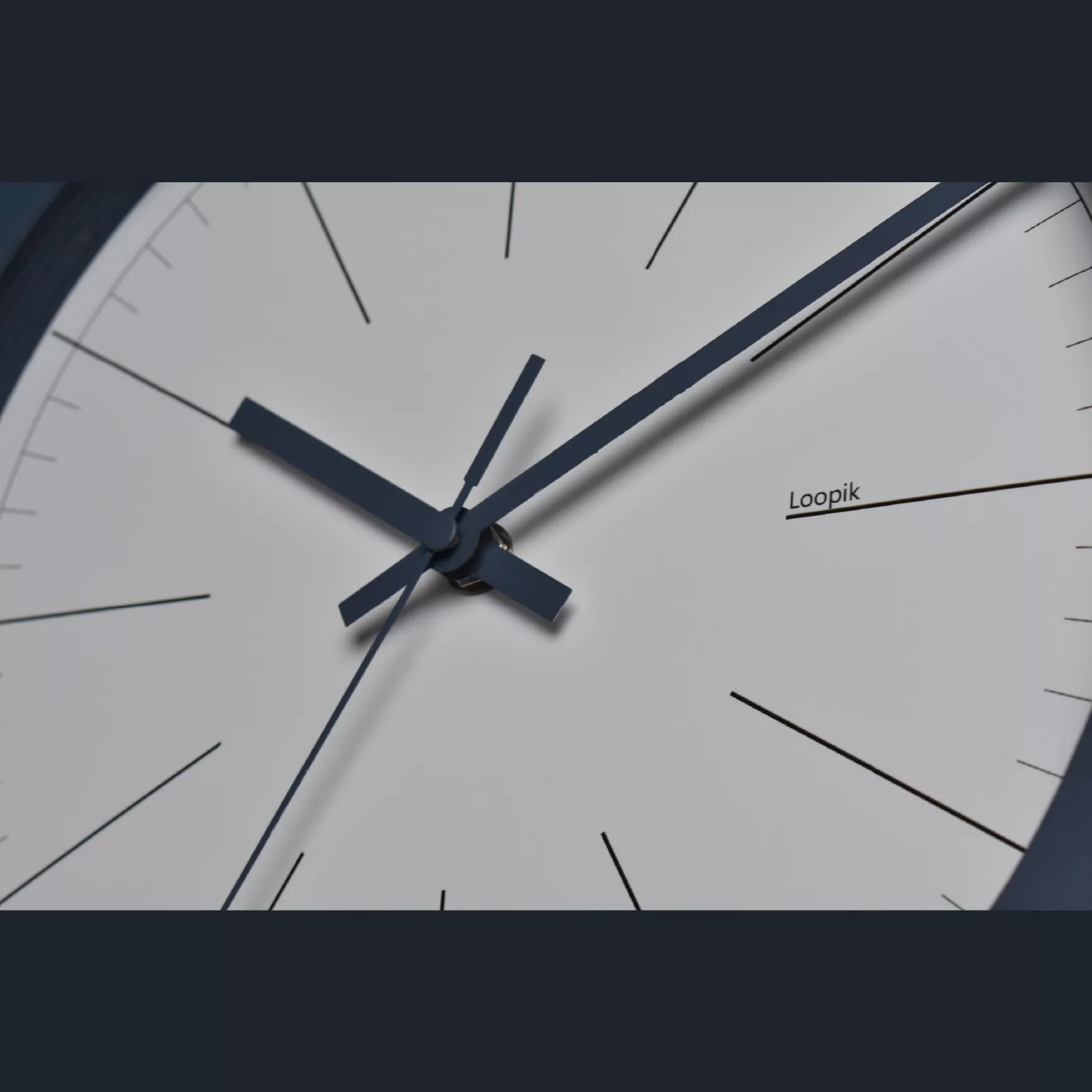 ساعت دیواری کوارتز لوپیک مدل پلوتون کد BL3016002