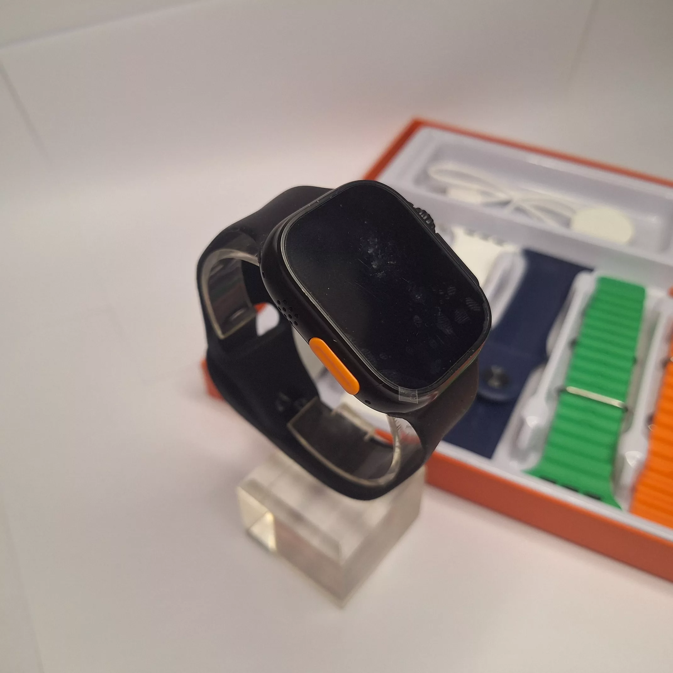 ساعت هوشمند 49 میلیمتری مدل kw11 ultra با 7 بند سیلیکونی