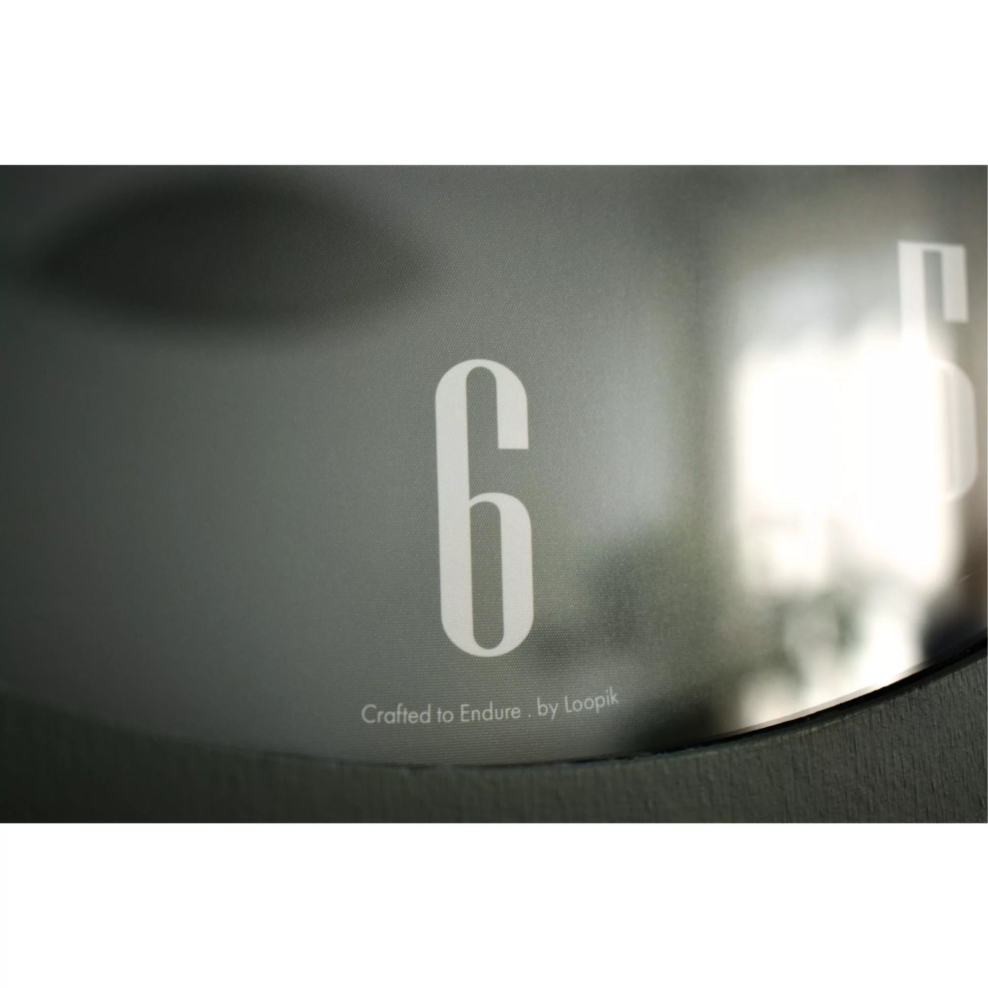 ساعت دیواری کوارتز مدل زمین کد GR4017001