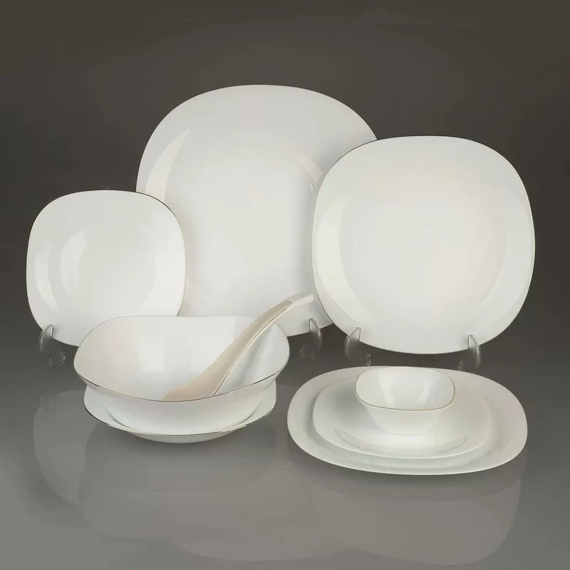 سرویس غذاخوری 26 پارچه دینو مدل مربع لب طلا