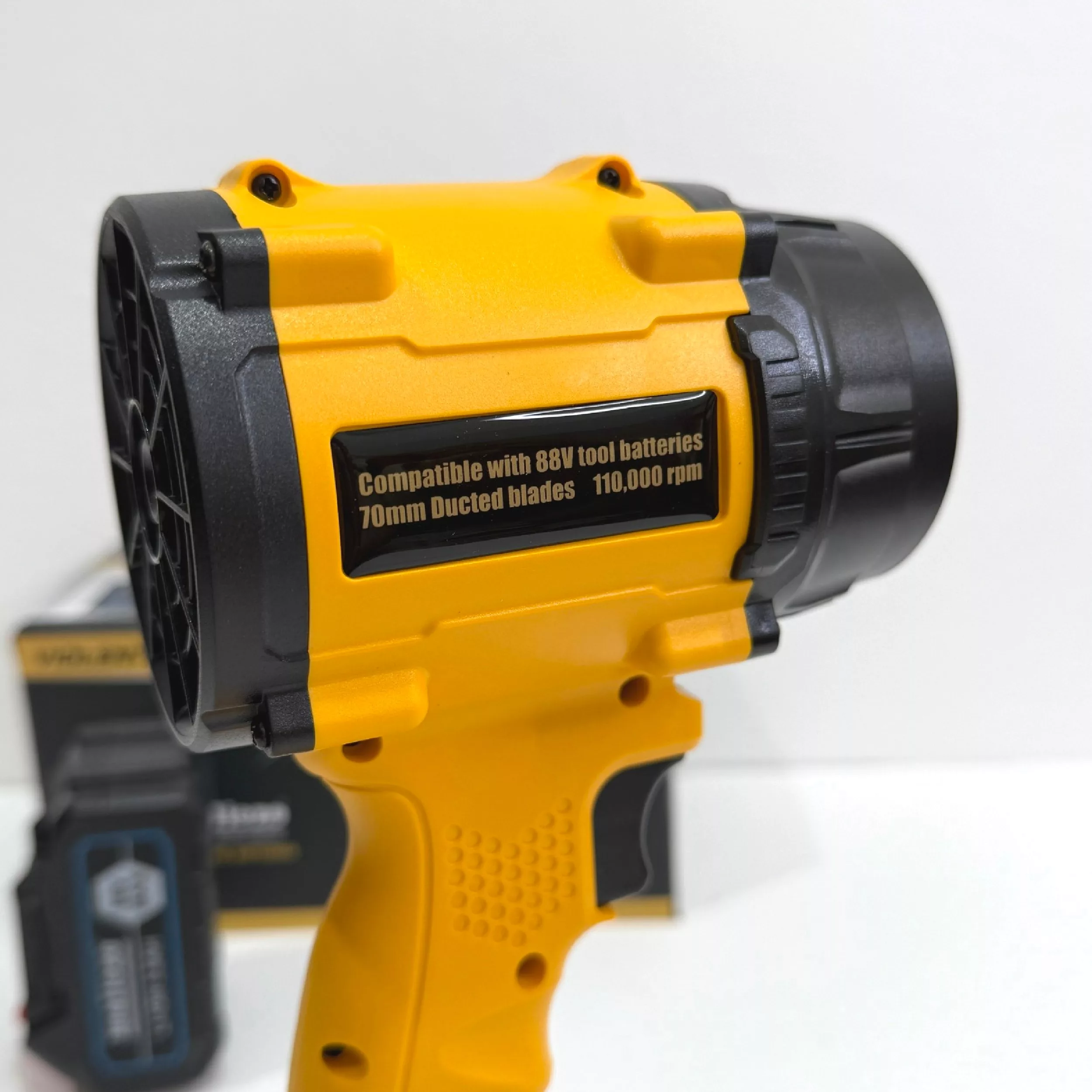 دستگاه دمنده شارژی مدل مالیزو F018