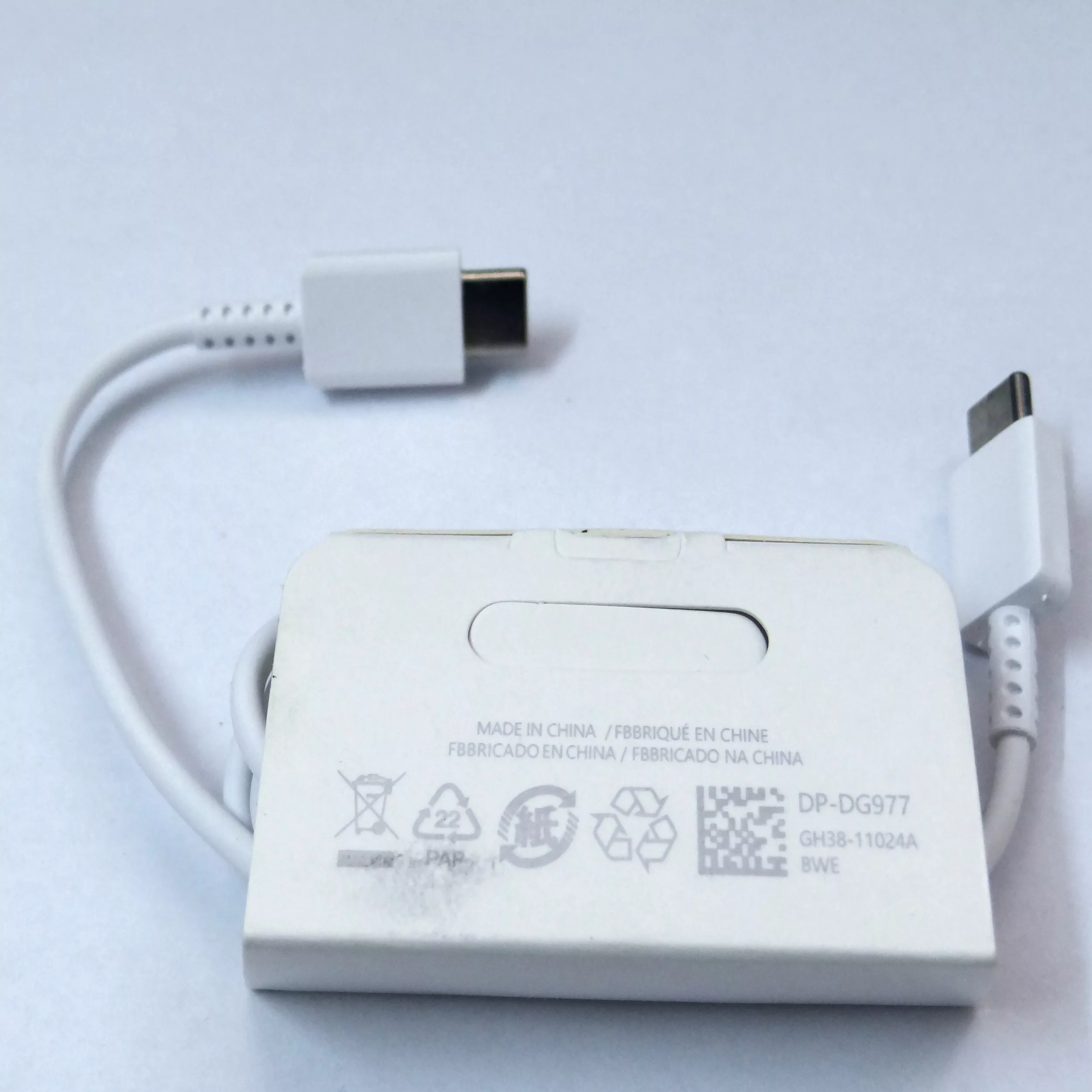 کابل تبدیل USB-C به USB-C مدل EP-DG977 طول 1 متر