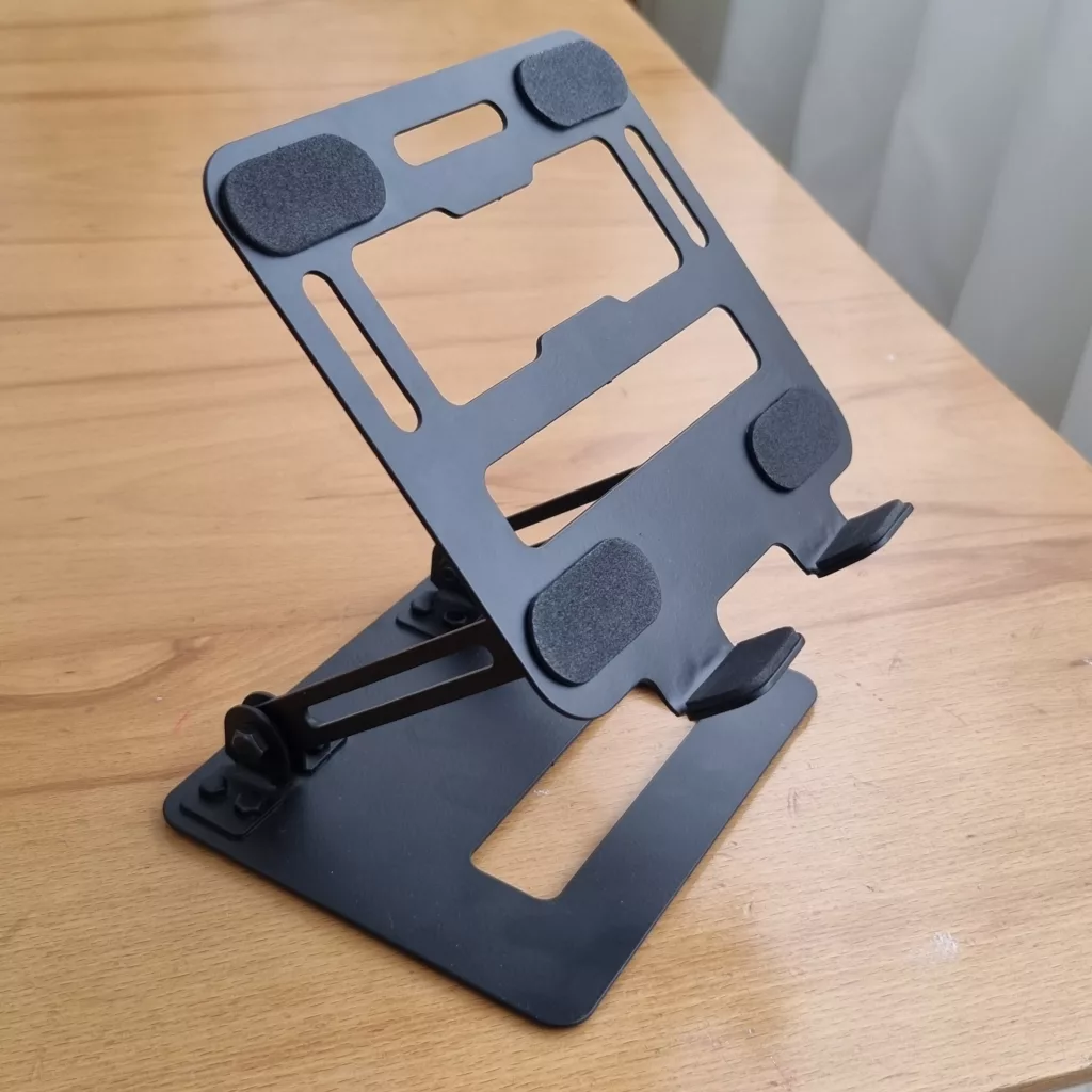 پایه نگهدارنده گوشی موبایل و تبلت مدل B04