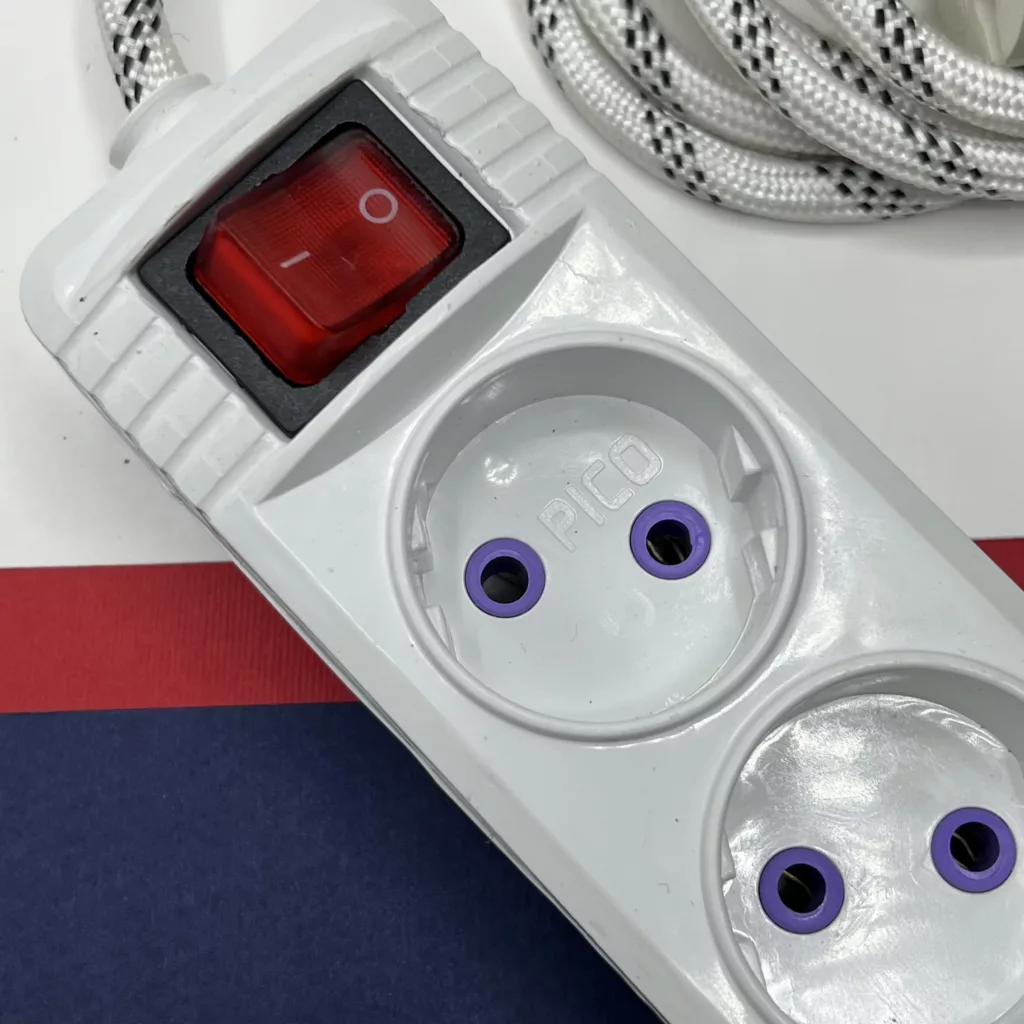 سه راهی برق پیکو مدل کنفی پارچه‌ای کد 1/5M