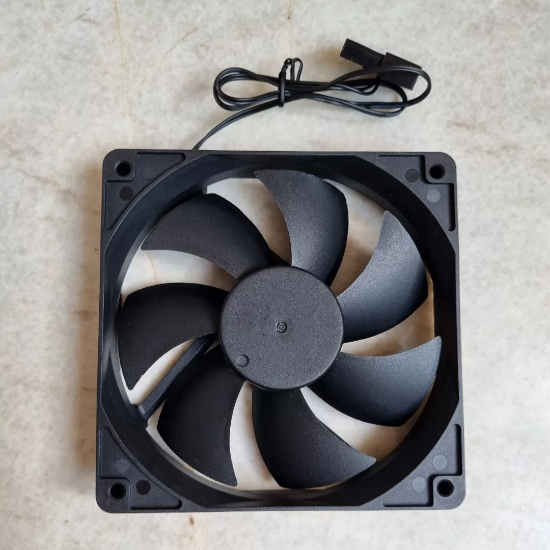 فن کیس گریت مدل DF1202512SEL