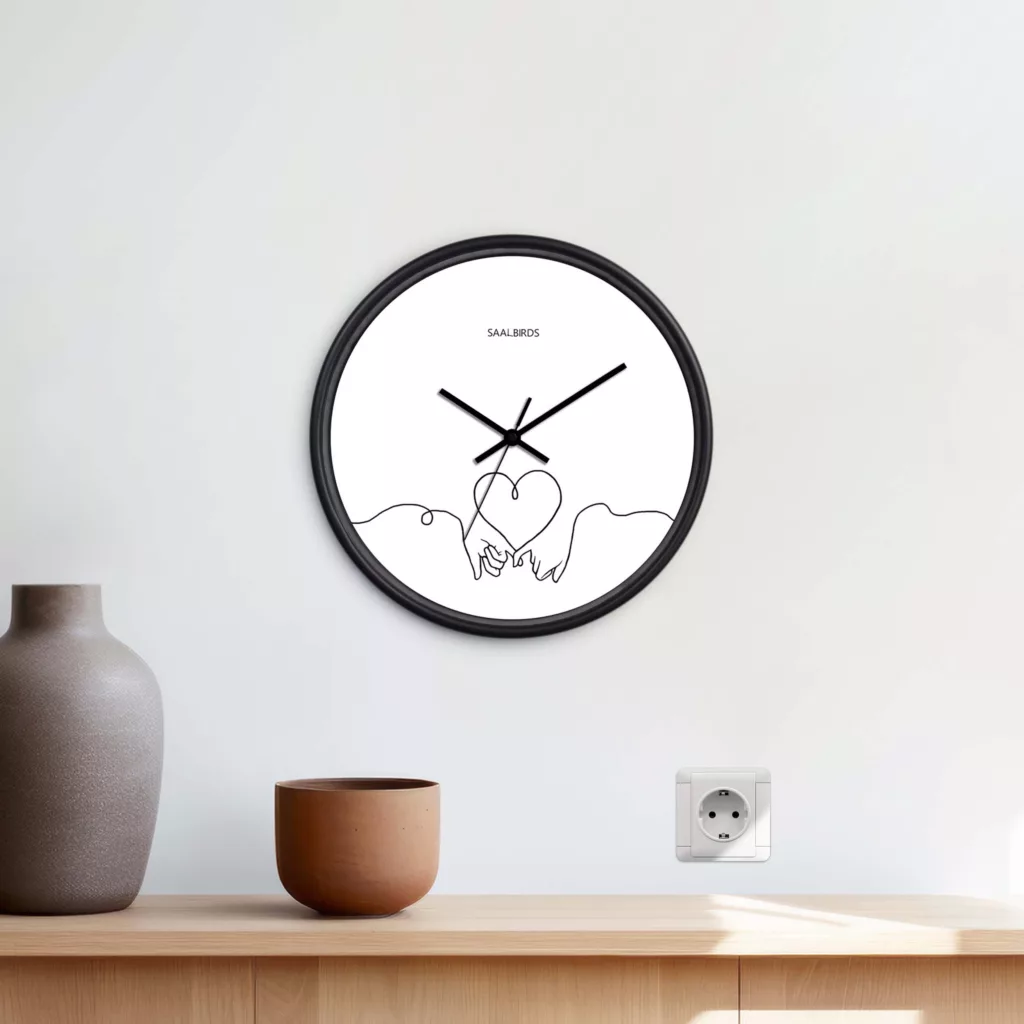 ساعت دیواری سال بردز طرح قلب و دست