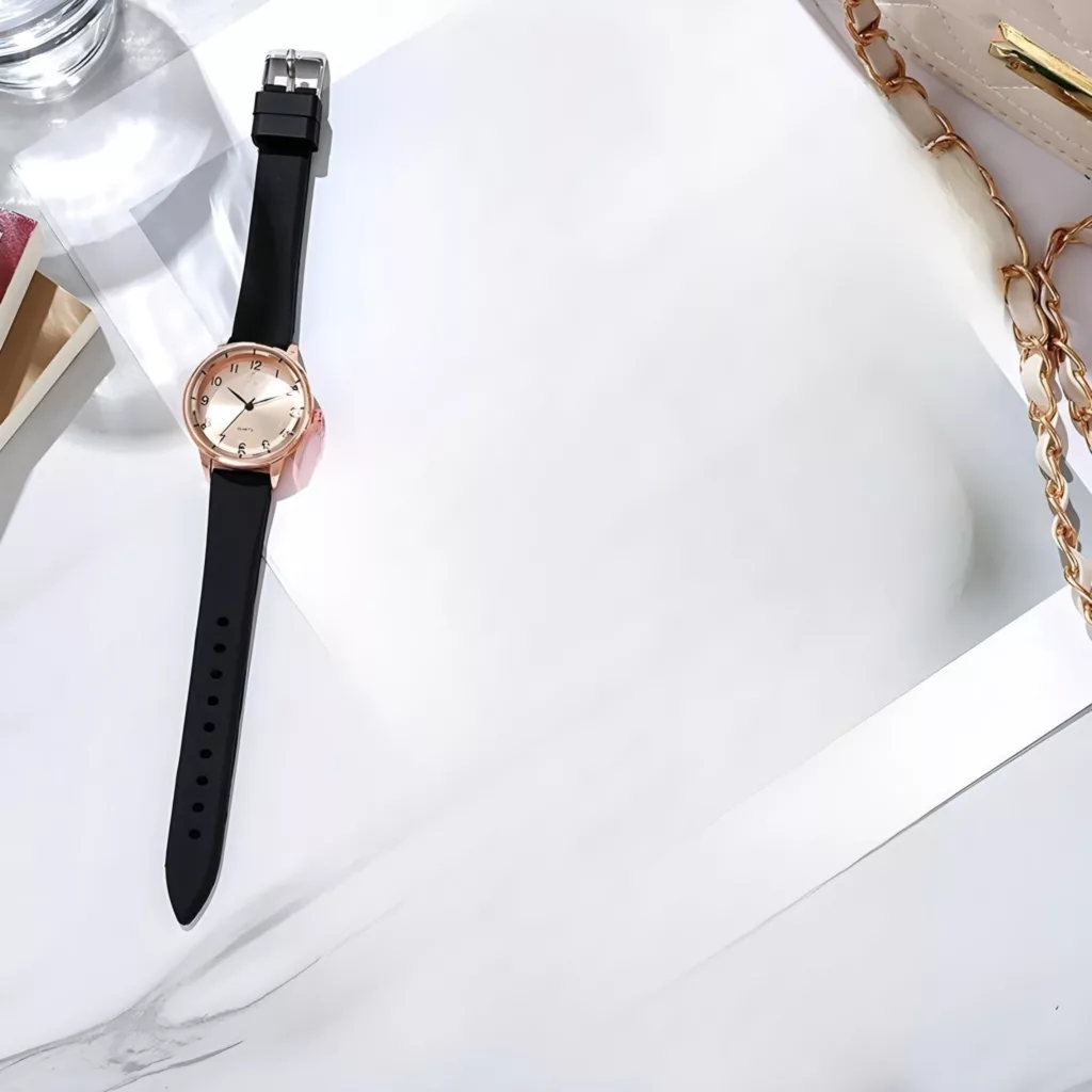 ساعت مچی عقربه‌ای کوارتز زنانه مدل کلاسیک بند رابر کد R.1