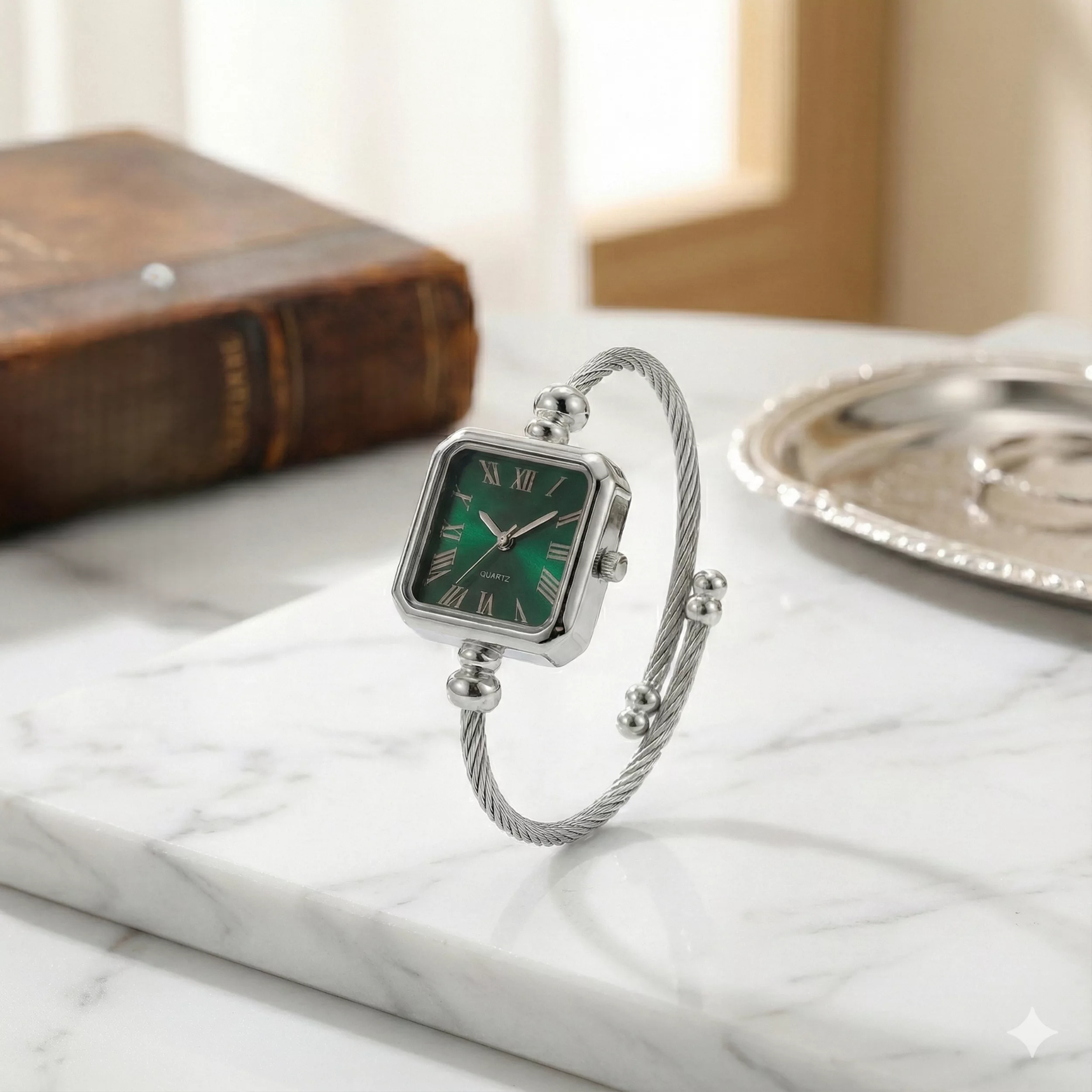 ساعت مچی عقربه‌ای کوارتز زنانه مدل مینیمال اسپرت بند النگویی کد ۲