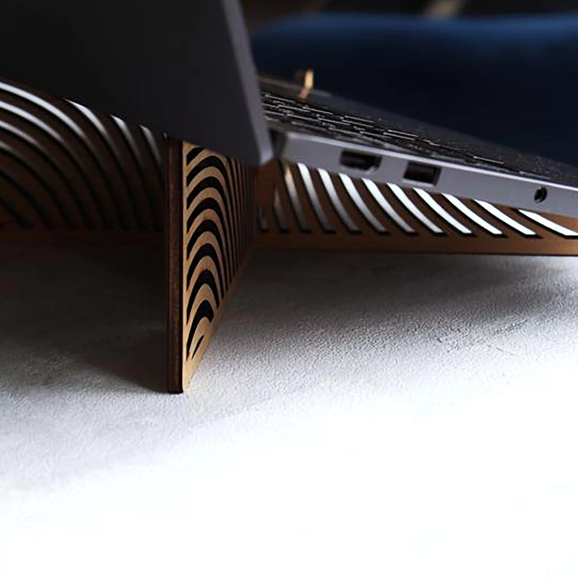 پایه خنک کننده لپ تاپ مدل A17