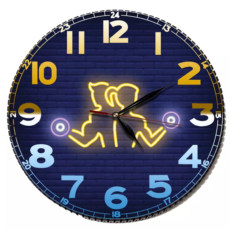 ساعت دیواری مدل سالن بدنسازی