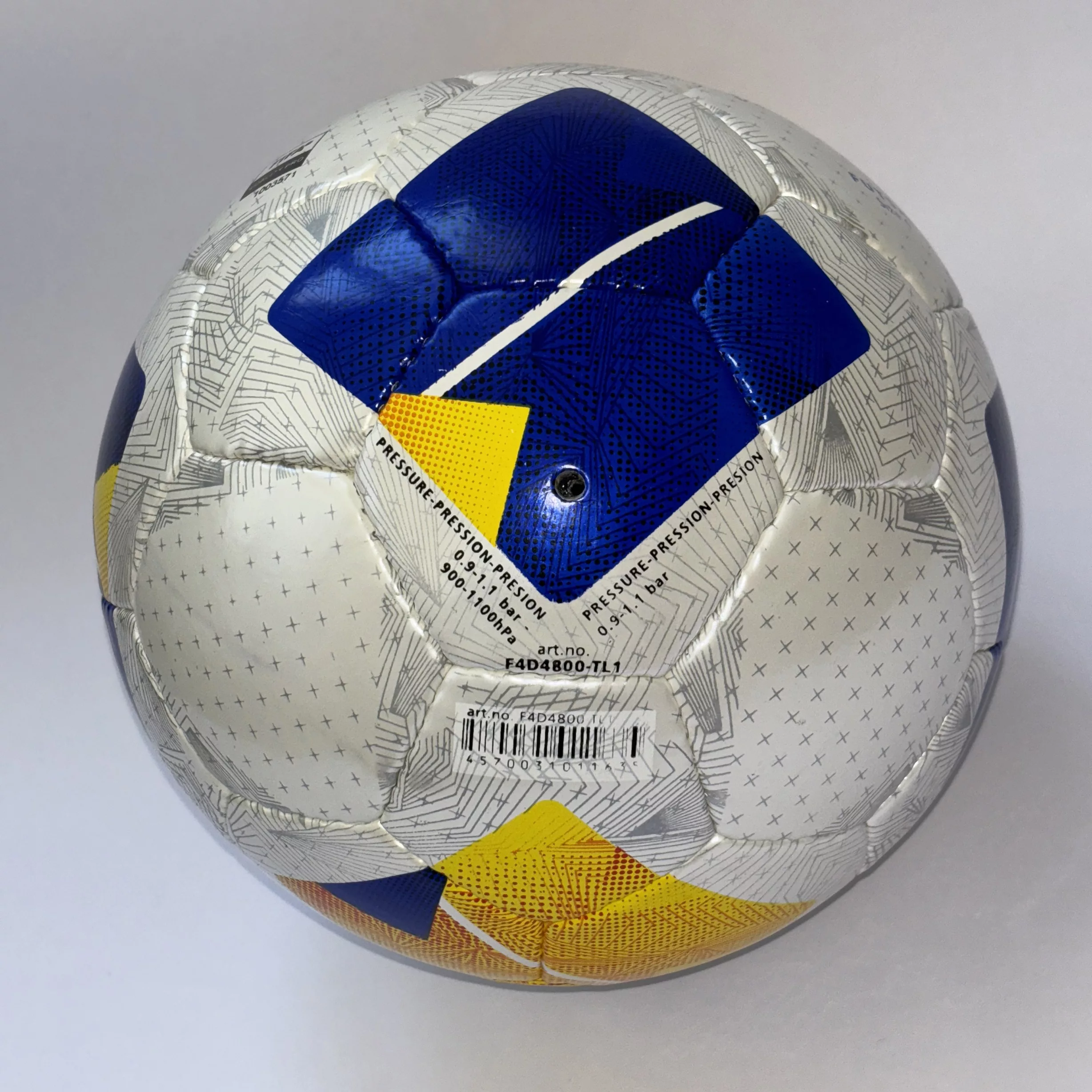 توپ فوتسال مولتن مدل Vantaggio 4800 سایز 4