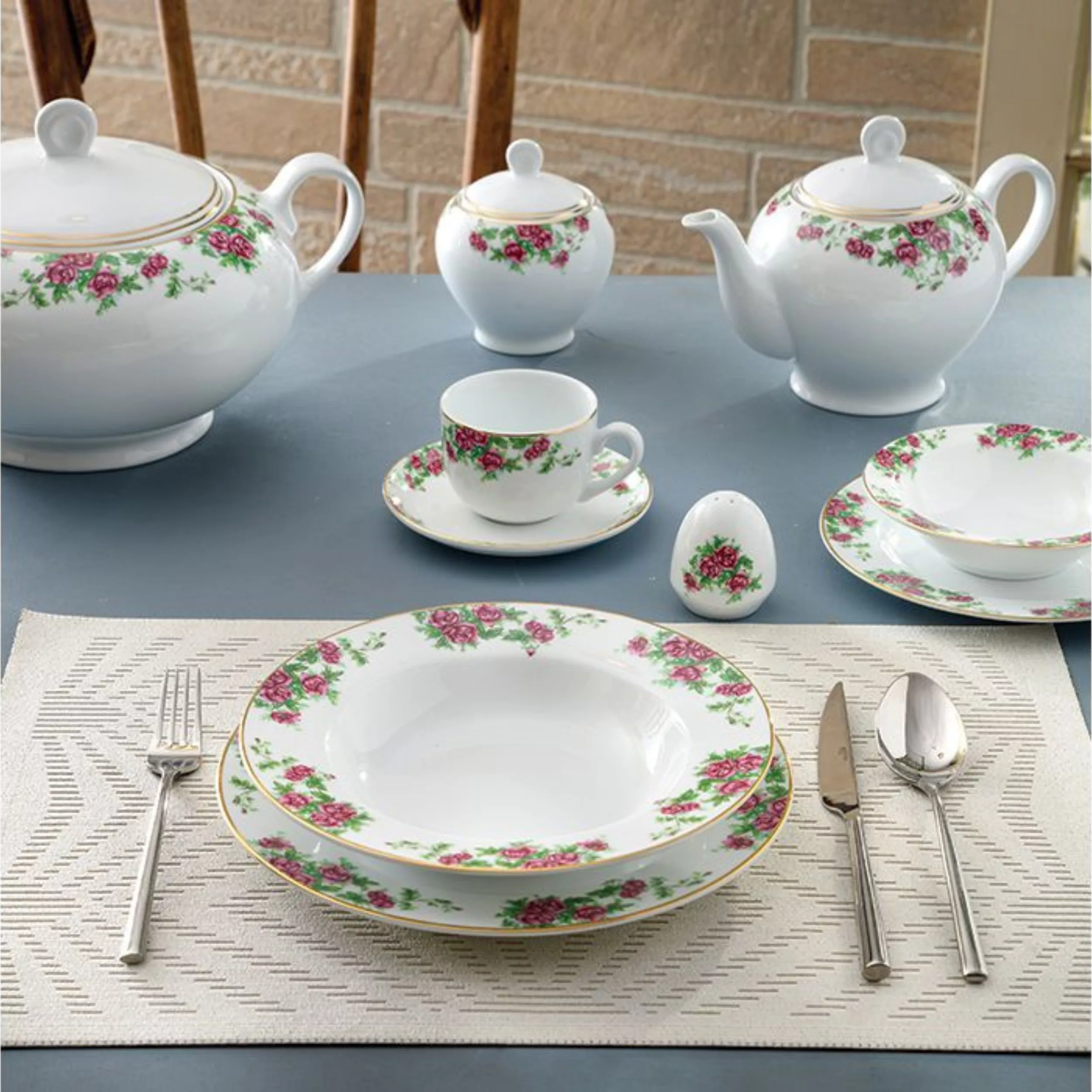 سرویس غذاخوری 28 پارچه 6 نفر چینی زرین ایران مدل ایتالیا اف بیدگل درجه عالی