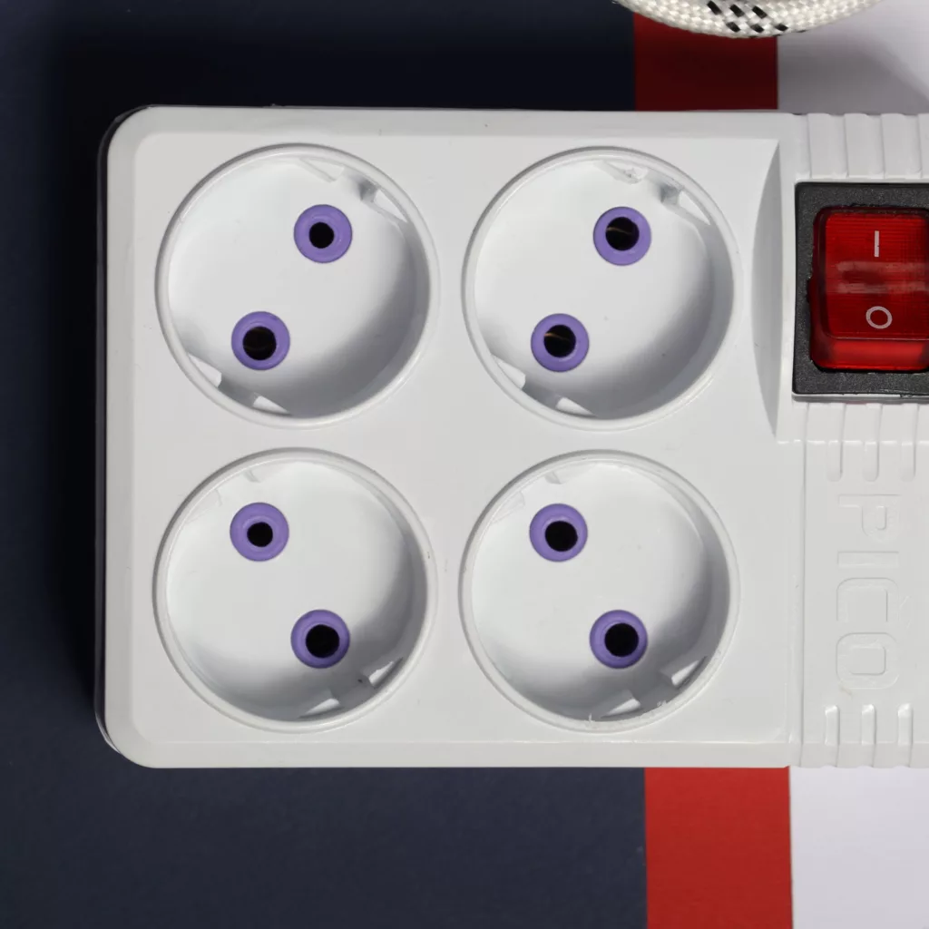 چهار راهی برق پیکو مدل کنفی پارچه‌ای کد 1/5M