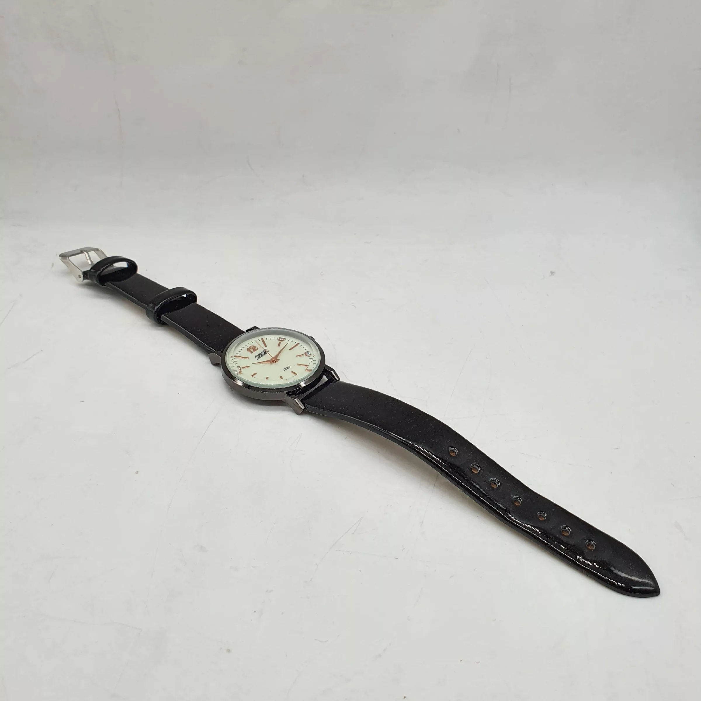 ساعت مچی عقربه ای زنانه مدل M25W