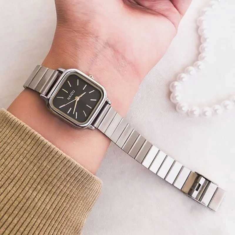 ساعت مچی عقربه ای زنانه مدل کلاسیک