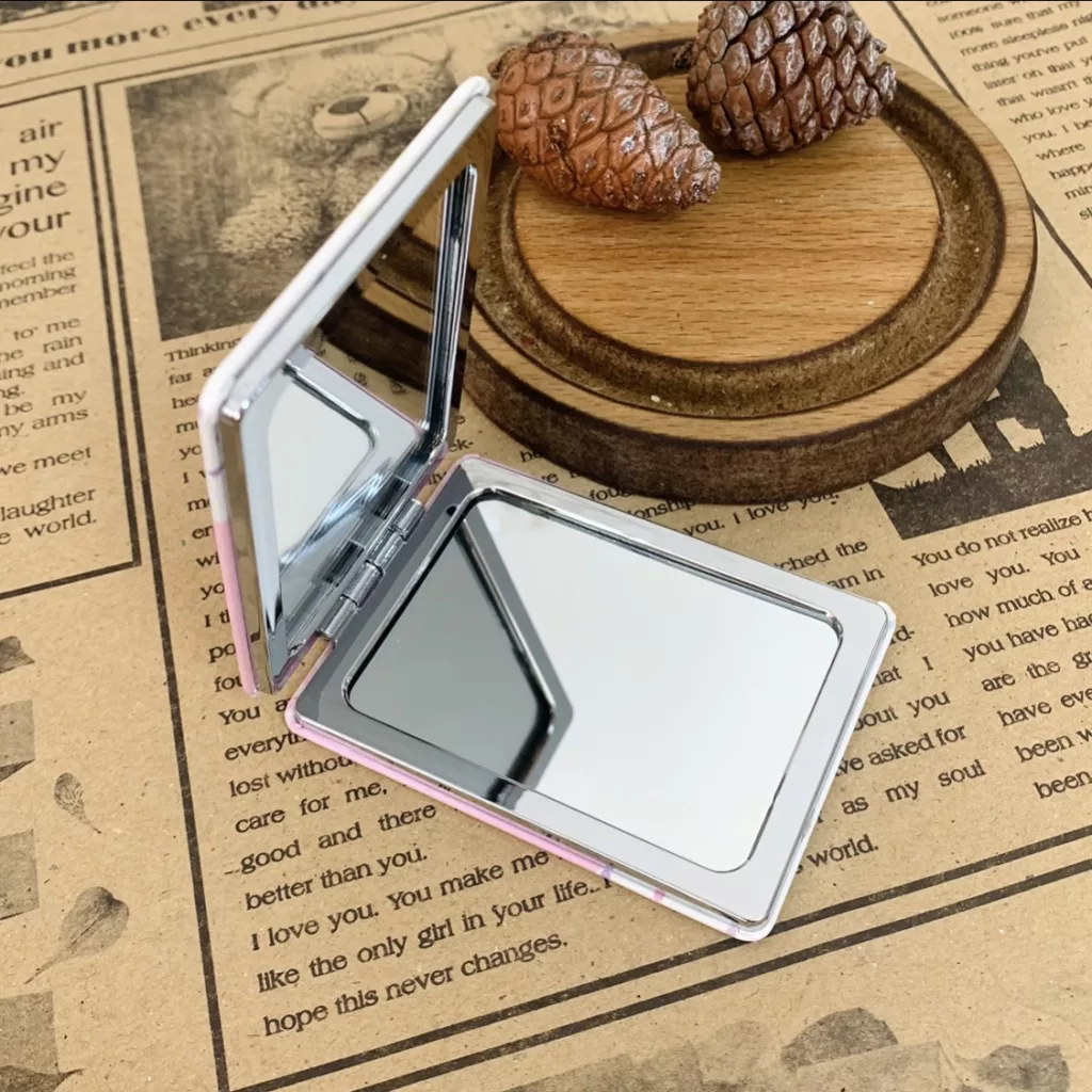 آینه جیبی مدل آکواریومی طرح ملودی