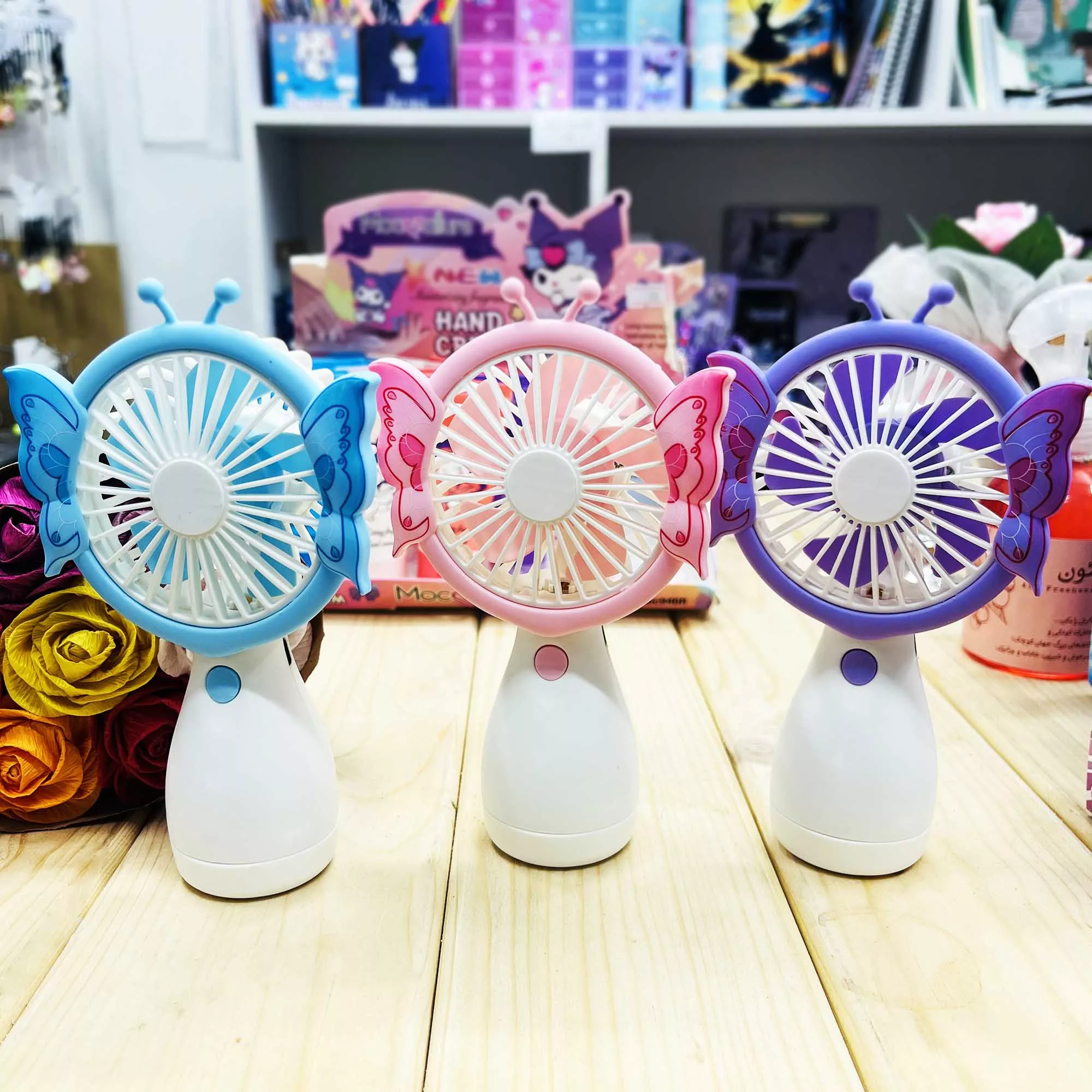 پنکه دستی مدل پروانه ظرفیت 800 میلی آمپر ساعت