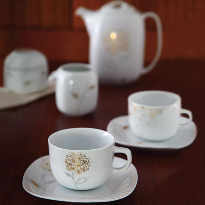 سرویس غذاخوری27 پارچه کواترو چینی زرین ایران مدل گلدن لوتوس درجه یک