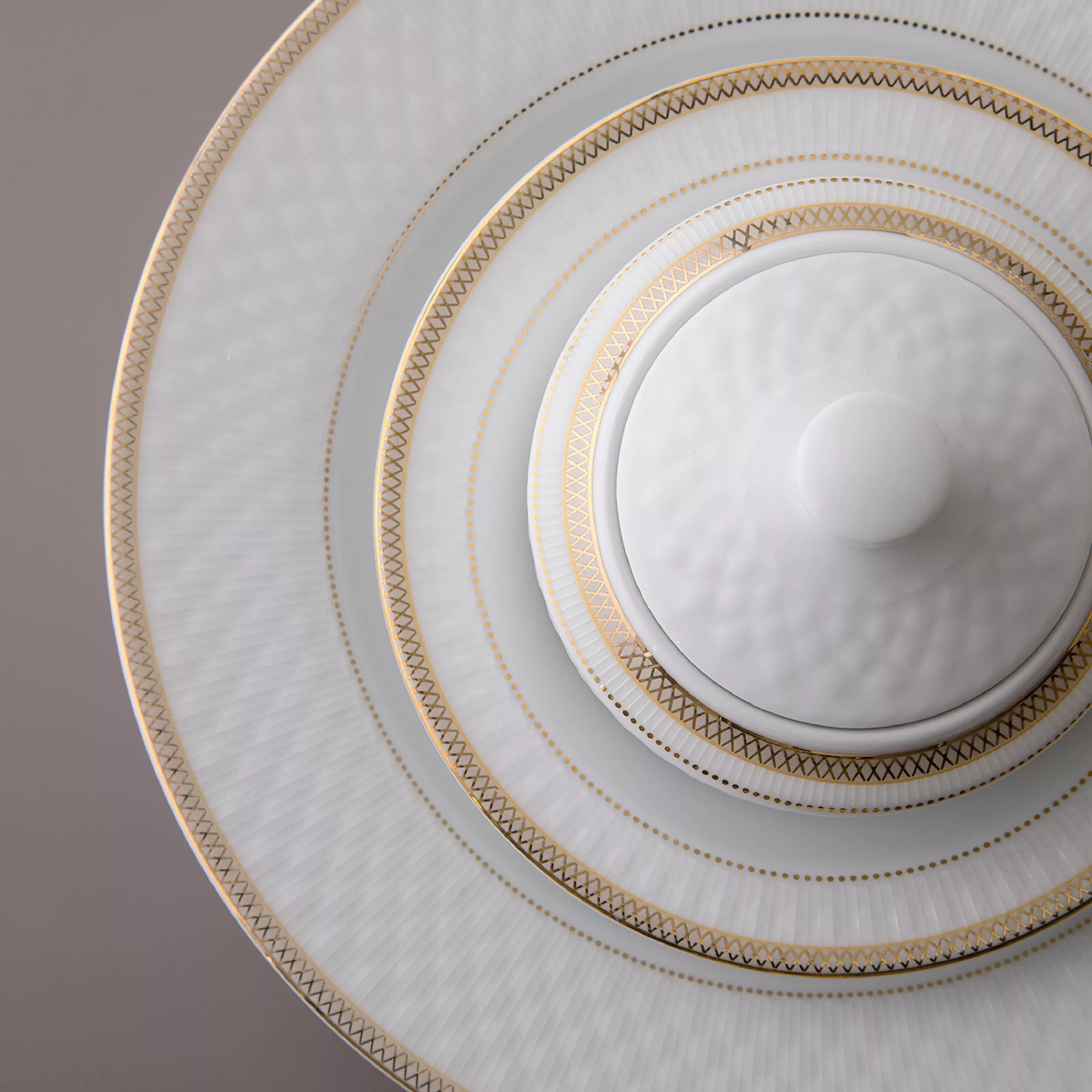سرویس غذاخوری 28 پارچه چینی زرین ایران مدل رادیانس سپینود درجه عالی