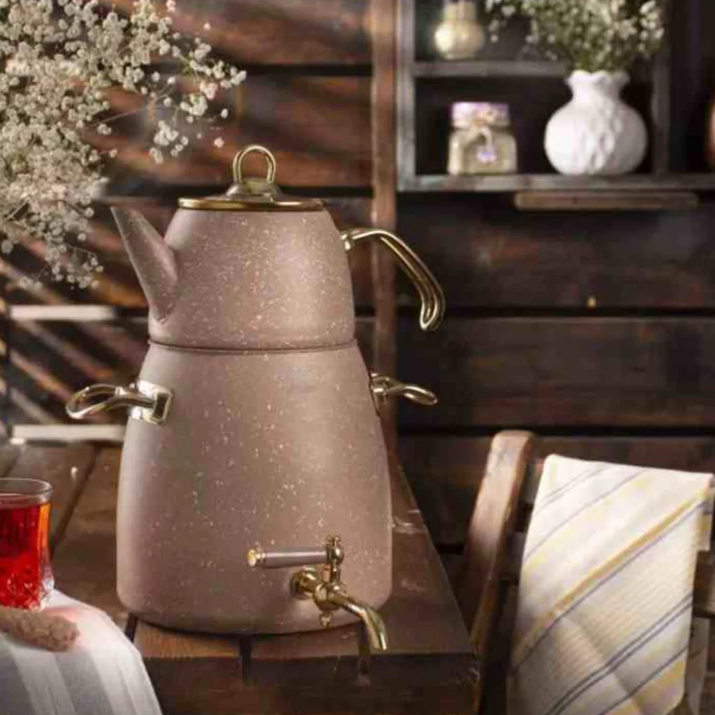 ست کتری و قوری ریور مدل شیردار کد TP5831 گنجایش کتری 4.5 لیتر گنجایش قوری 1.2 لیتر