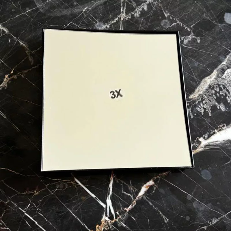 آینه آرایشی رومیزی مدل بزرگنمایی