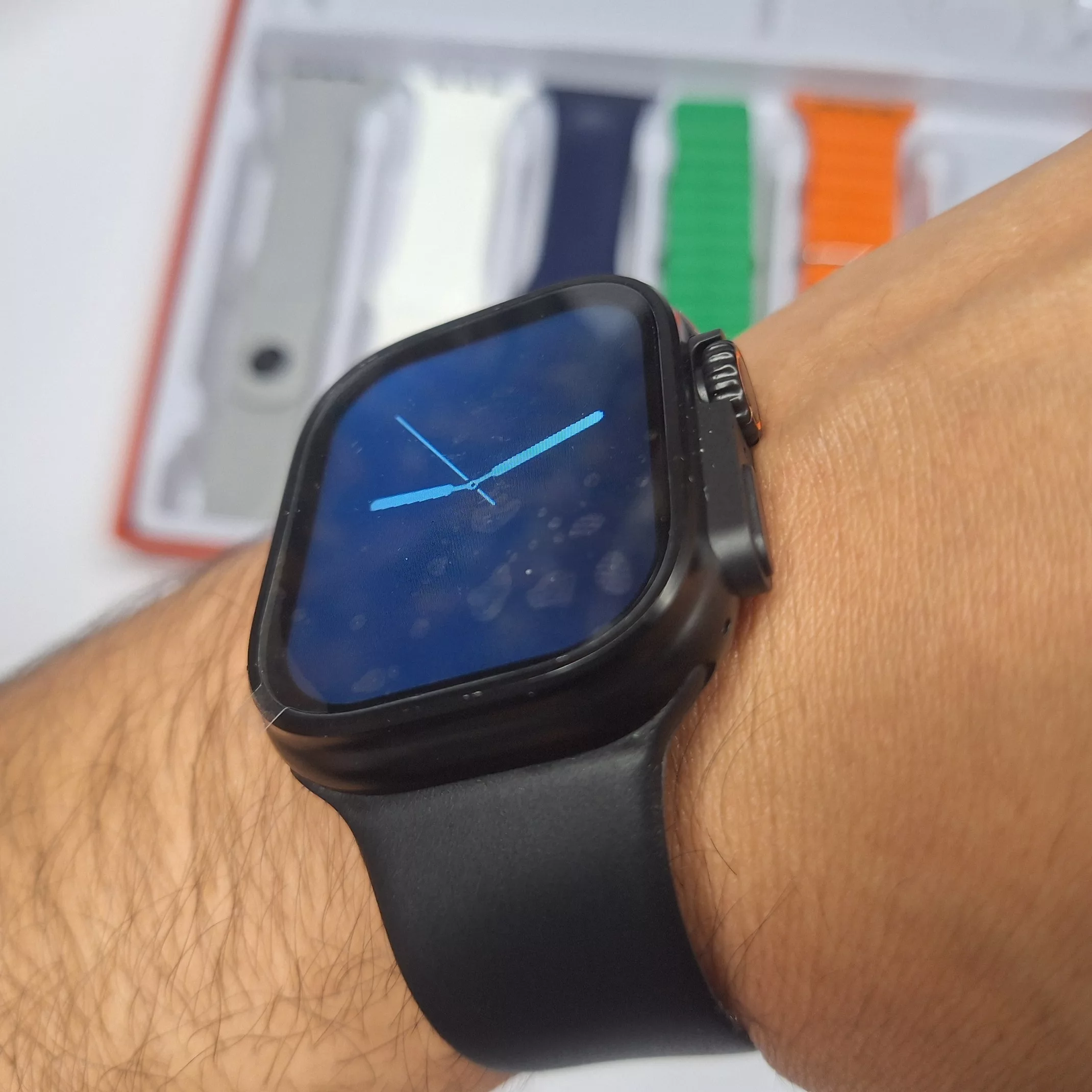 ساعت هوشمند 49 میلیمتری مدل kw11 ultra با 7 بند سیلیکونی