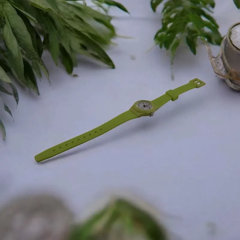 ساعت مچی عقربه‌ای کوارتز زنانه کیو اند کیو مدل Gr