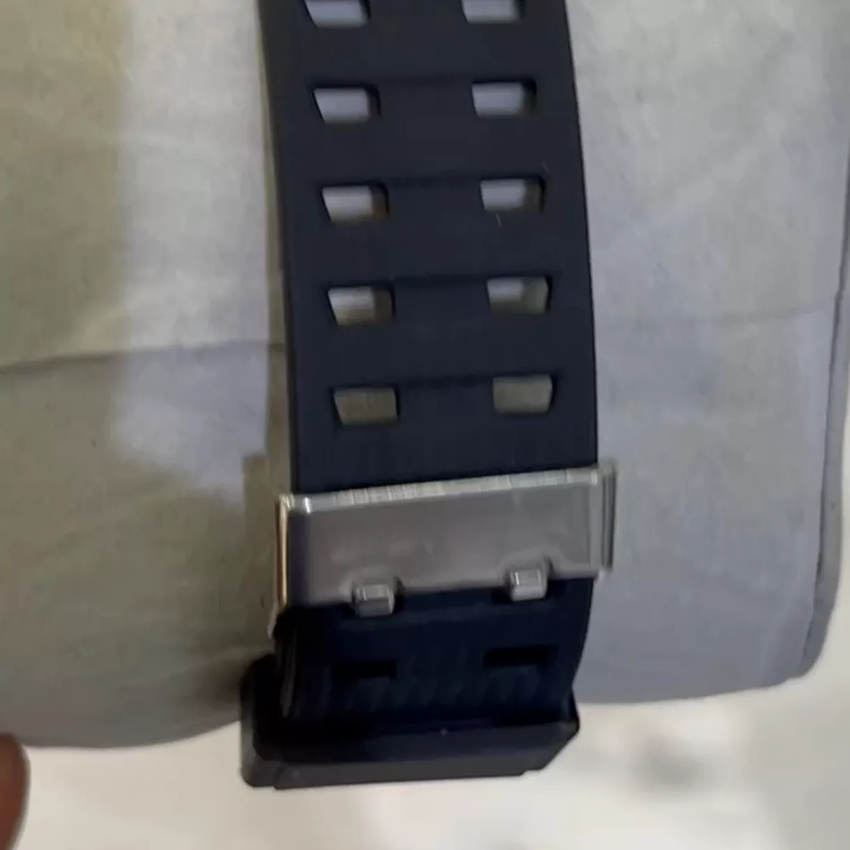 ساعت مچی عقربه ای مدل دو زمانه کرنومتردار