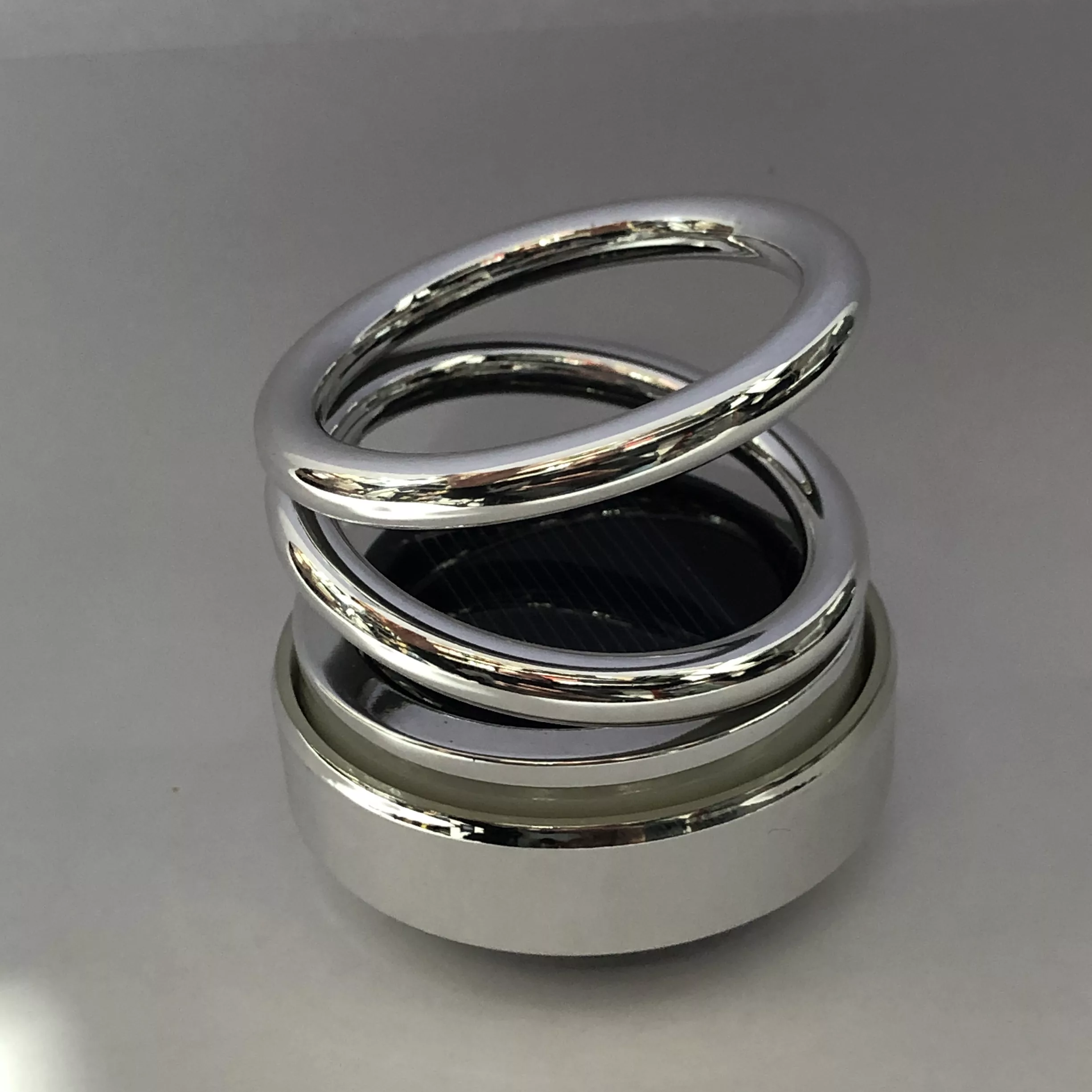 خوشبو کننده خودرو مدل SOLAR چرخشی کد SIL