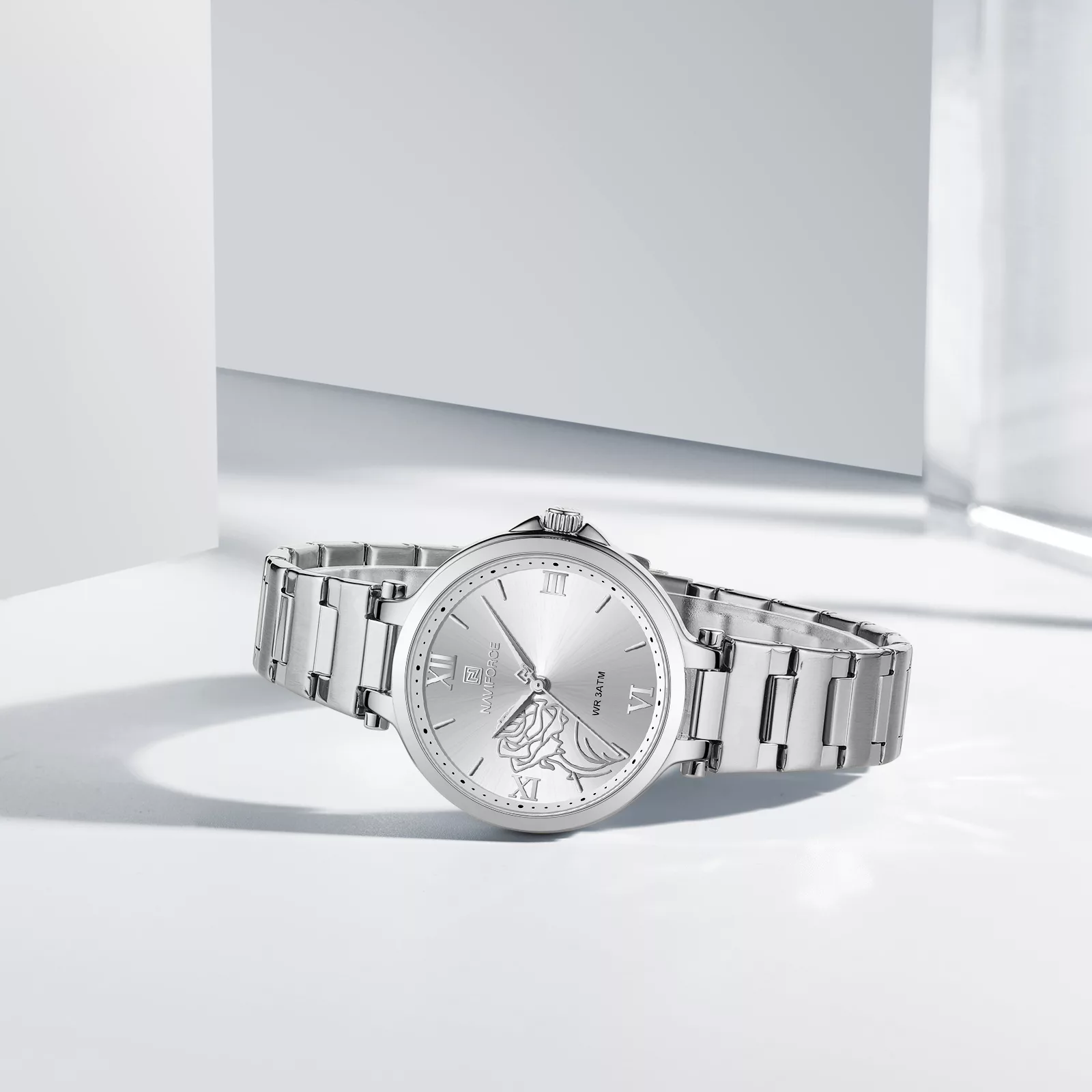 ساعت مچی عقربه‌ای کوارتز زنانه نیوی فورس مدل NF5060SW