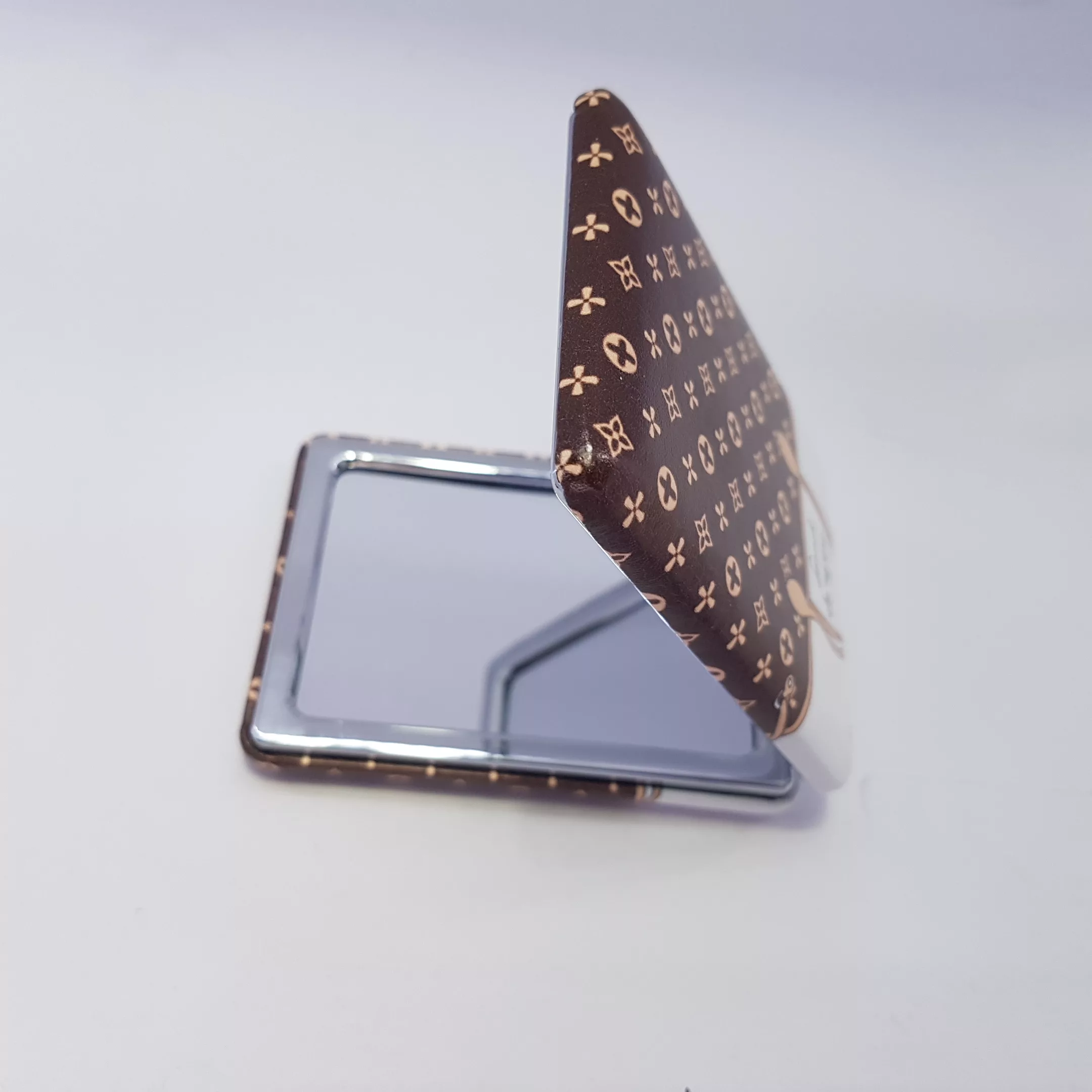 آینه جیبی مدل کیف کد CubBag2025Br