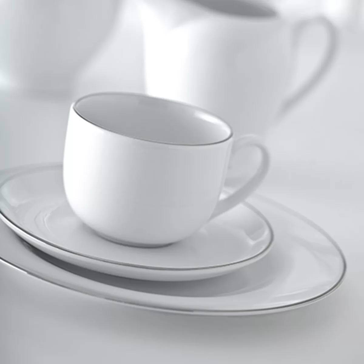 سرویس غذاخوری 102پارچه چینی زرین ایران سری کواترو مدل سمن درجه عالی