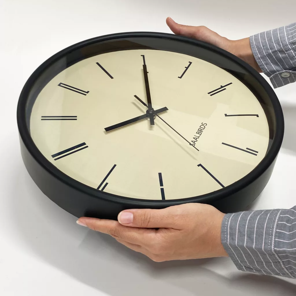 ساعت دیواری سال بردز طرح کلاسیک مدل CW-435